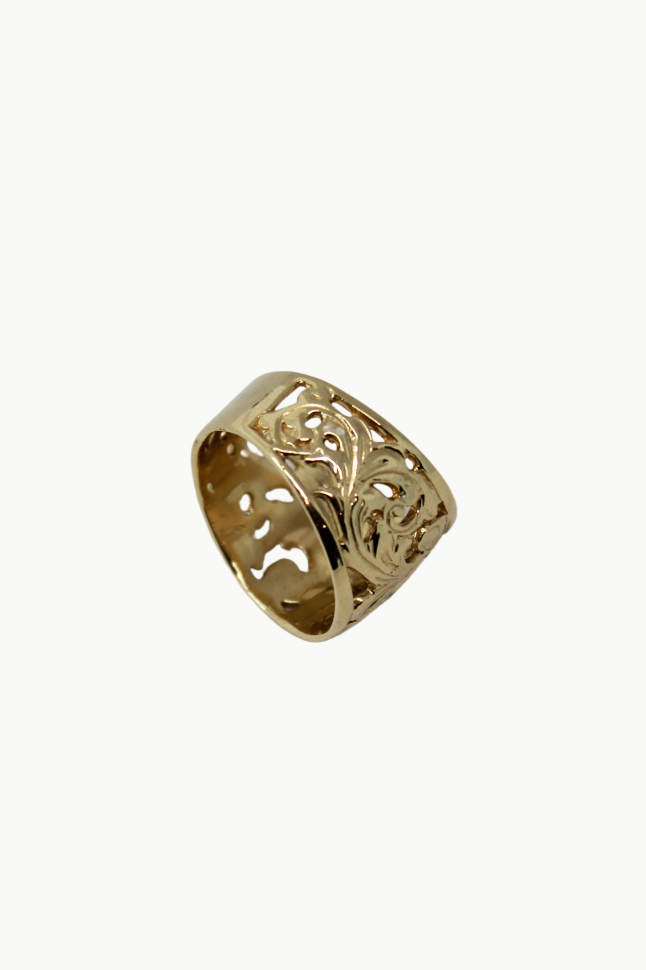 Hibiscus Cigar Band Style Ring in Size 7.5