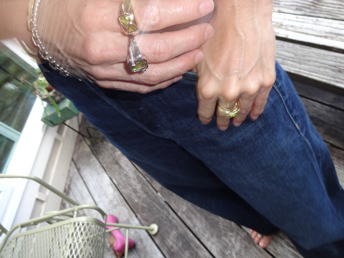 Taylor Peridot Rectangle Ring [Size 6.75]