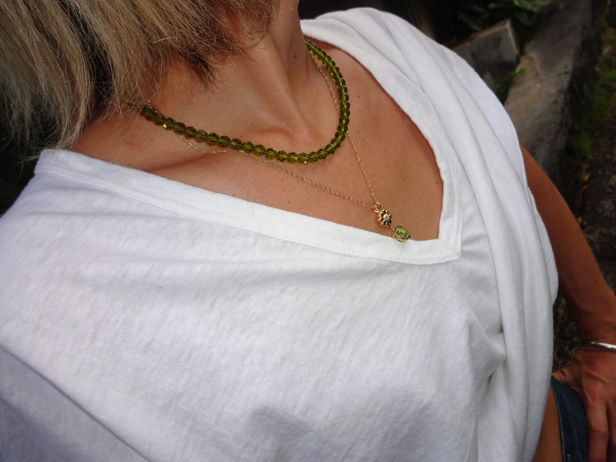 Vivian Peridot Dangling Flower Pendant