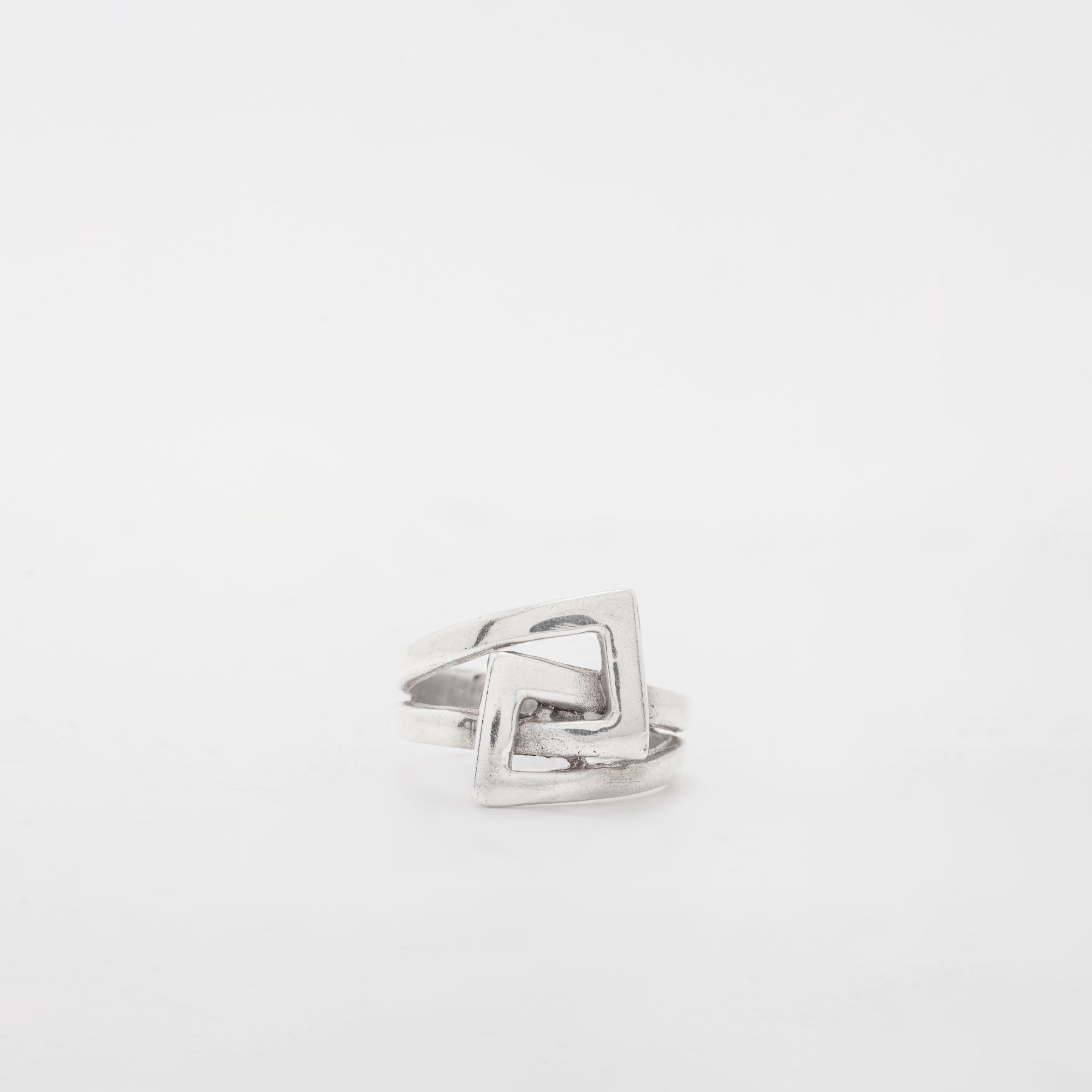 Square Link Ring