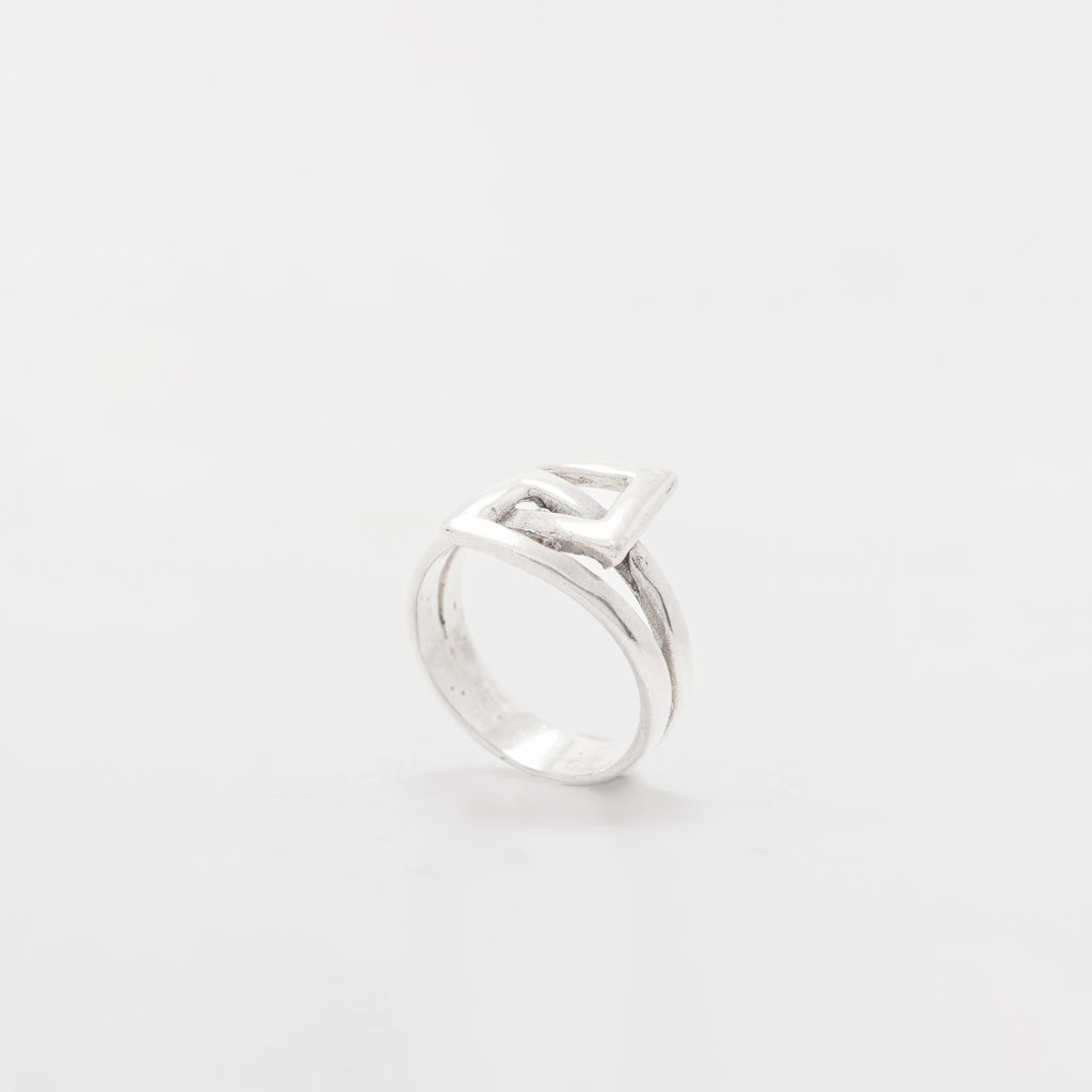 Square Link Ring