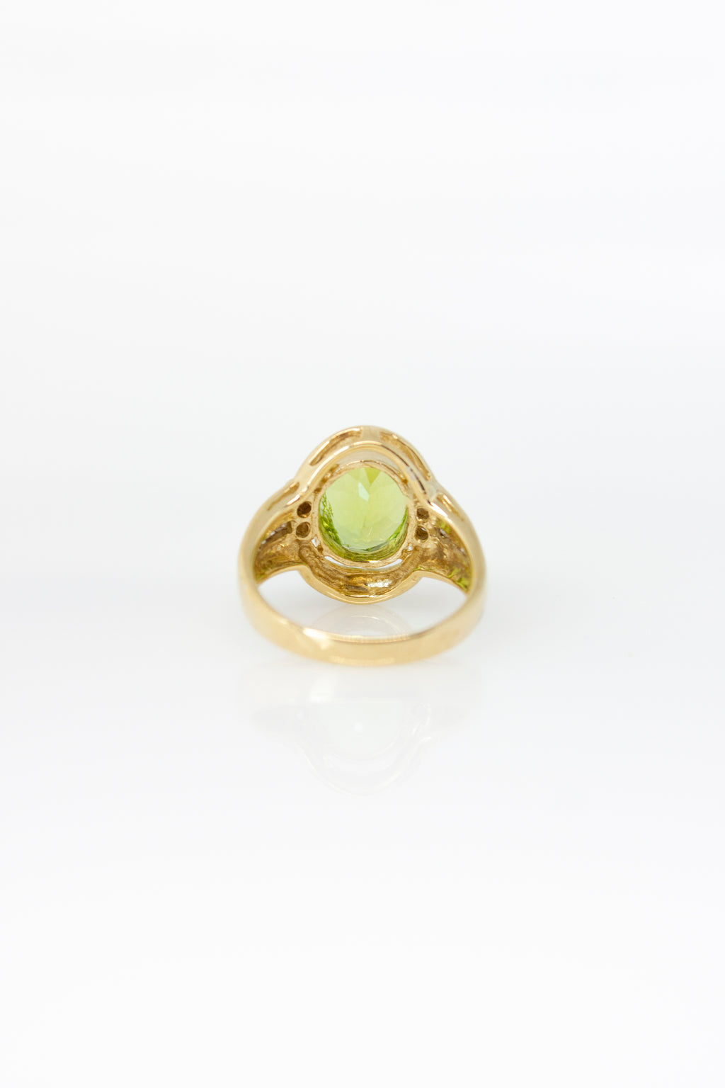 Janyce Oval Peridot Ring [Size 7]