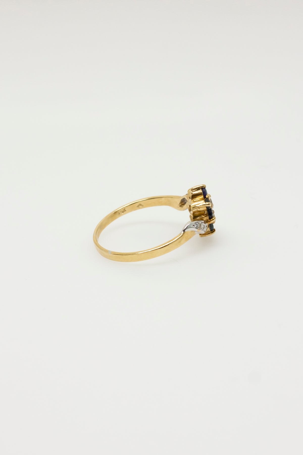 Tomiye Flower Sapphire Ring [Size 6.25]