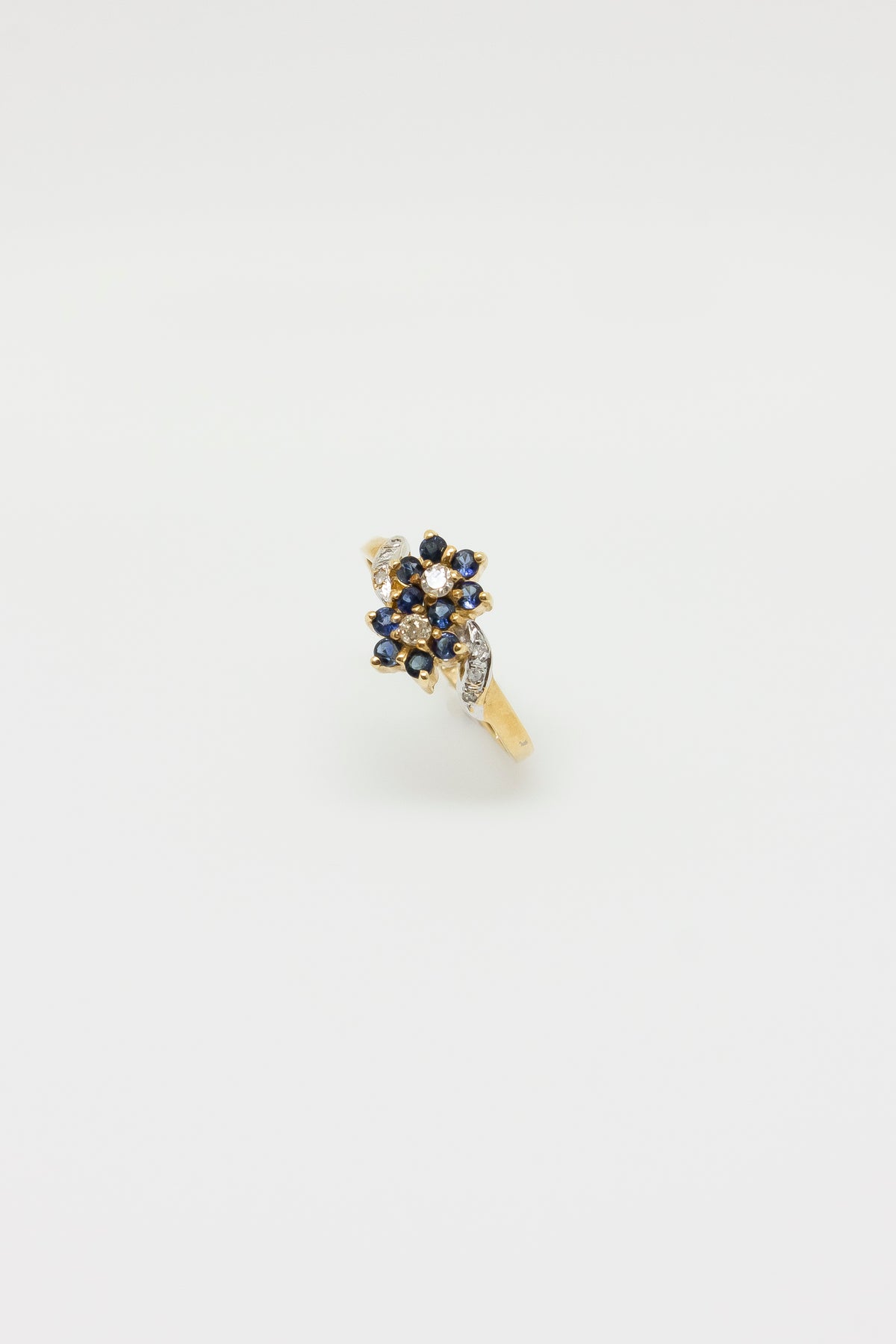 Tomiye Flower Sapphire Ring [Size 6.25]