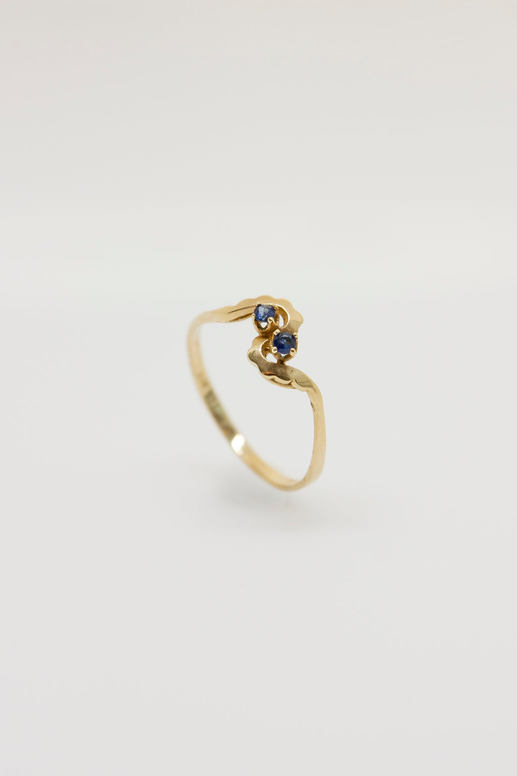 Jesse Wave Sapphire Ring [Size 5.5]