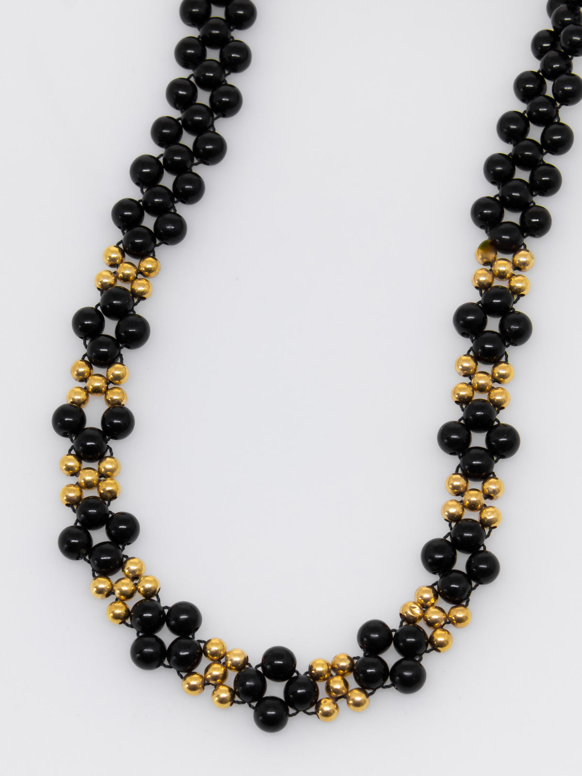 Black Coral Clover Necklace