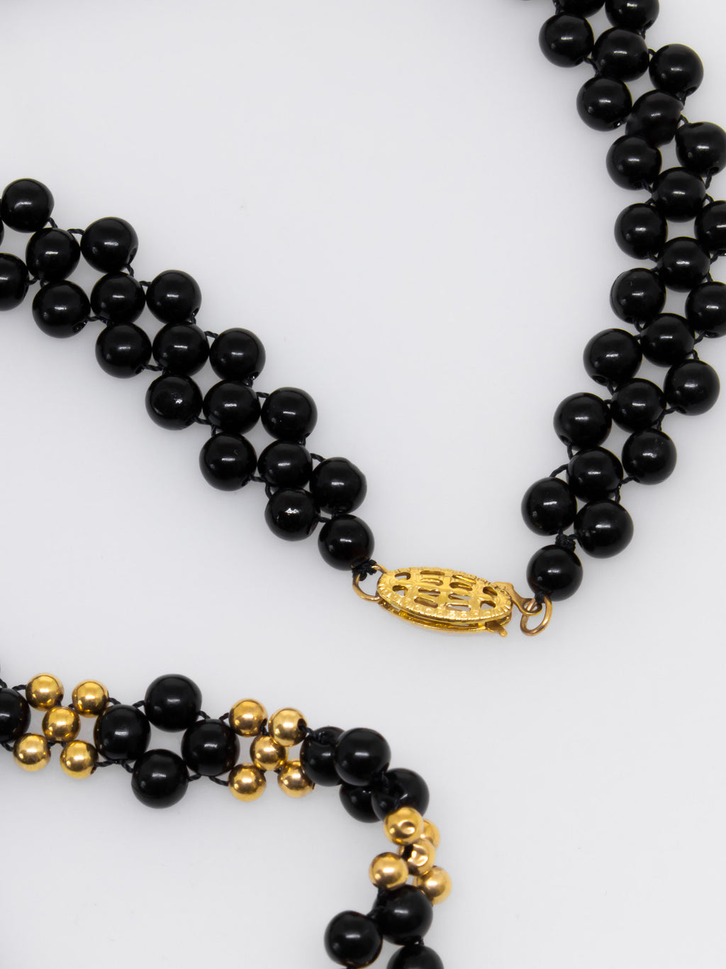 Black Coral Clover Necklace