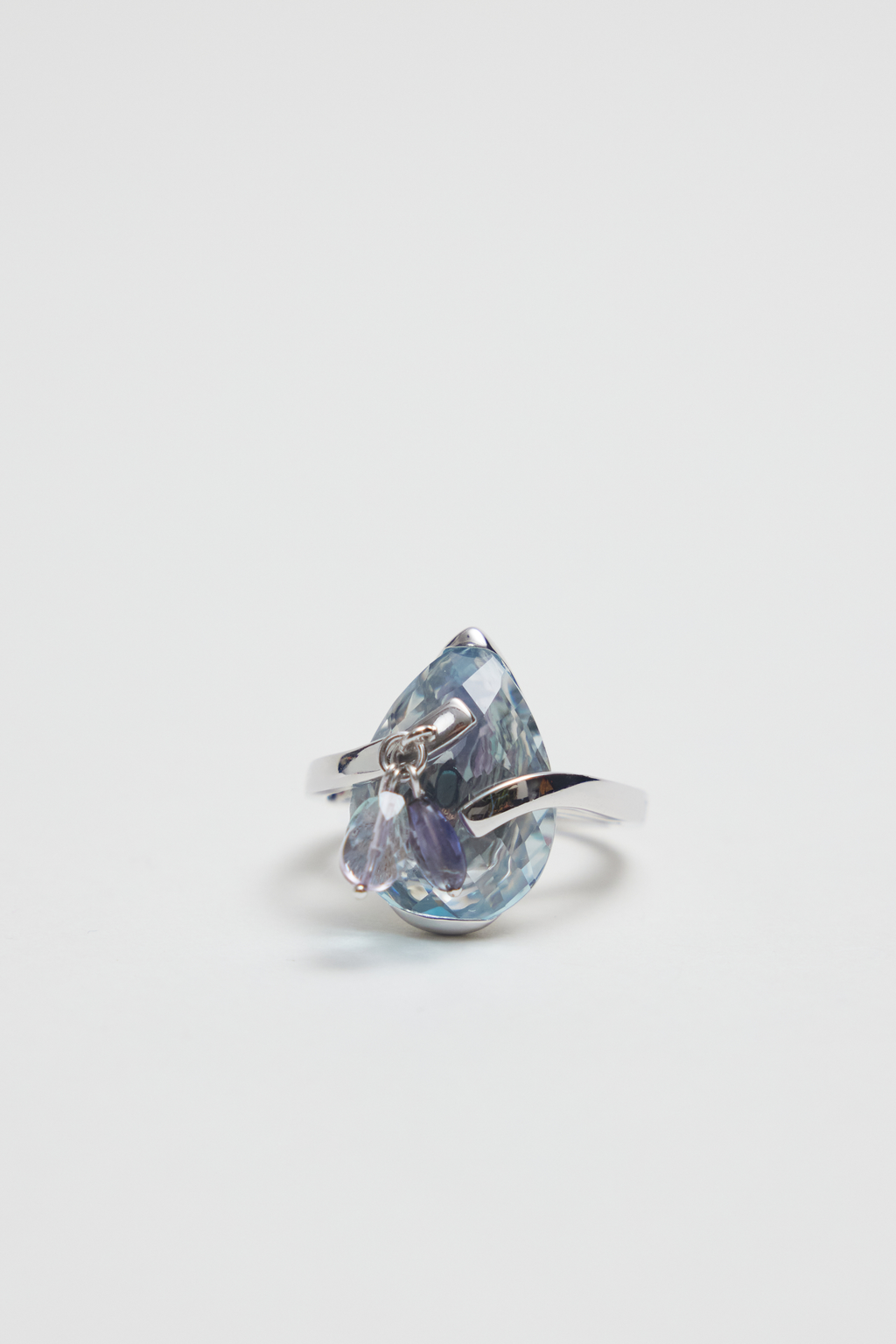 Aja Ring