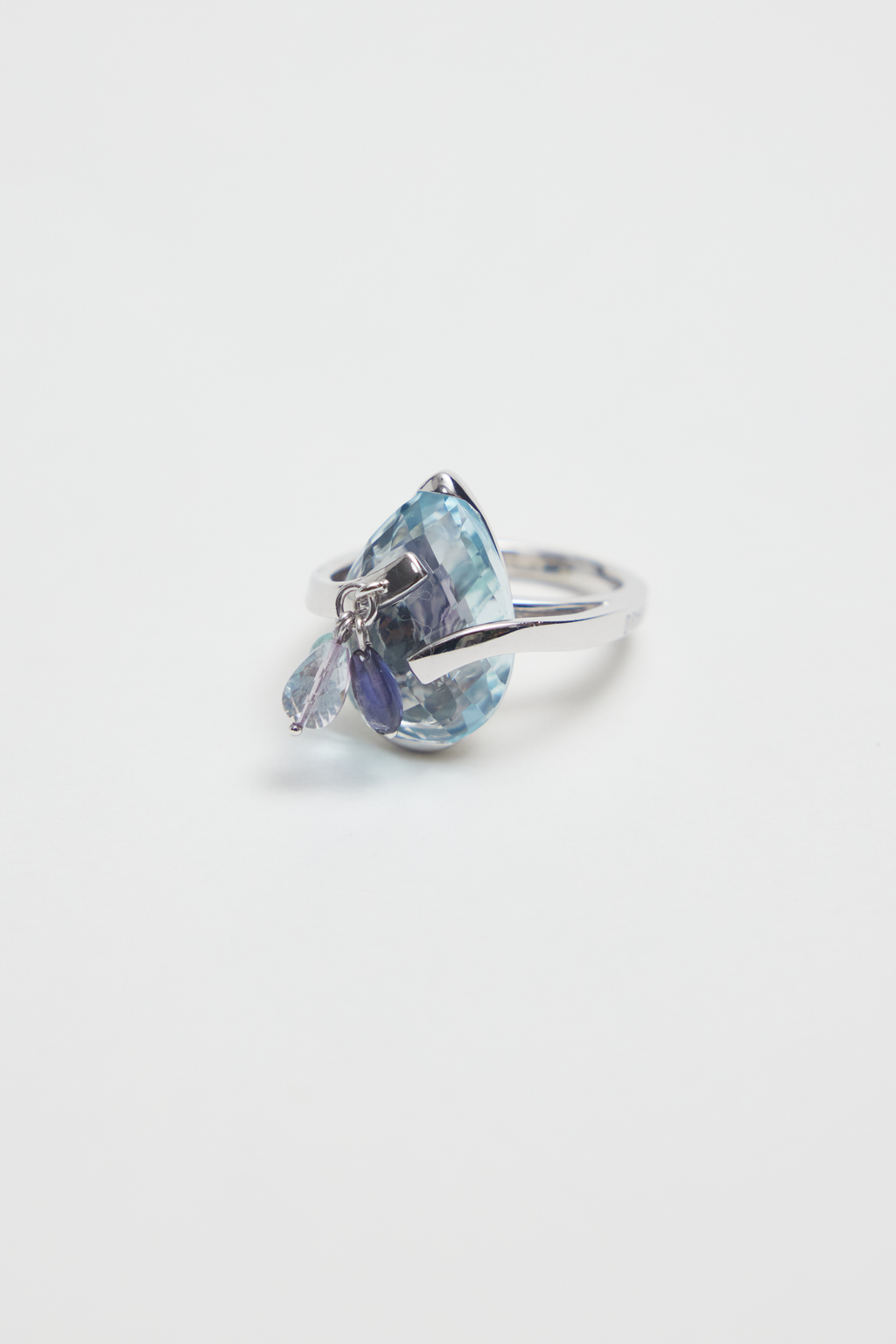 Aja Ring