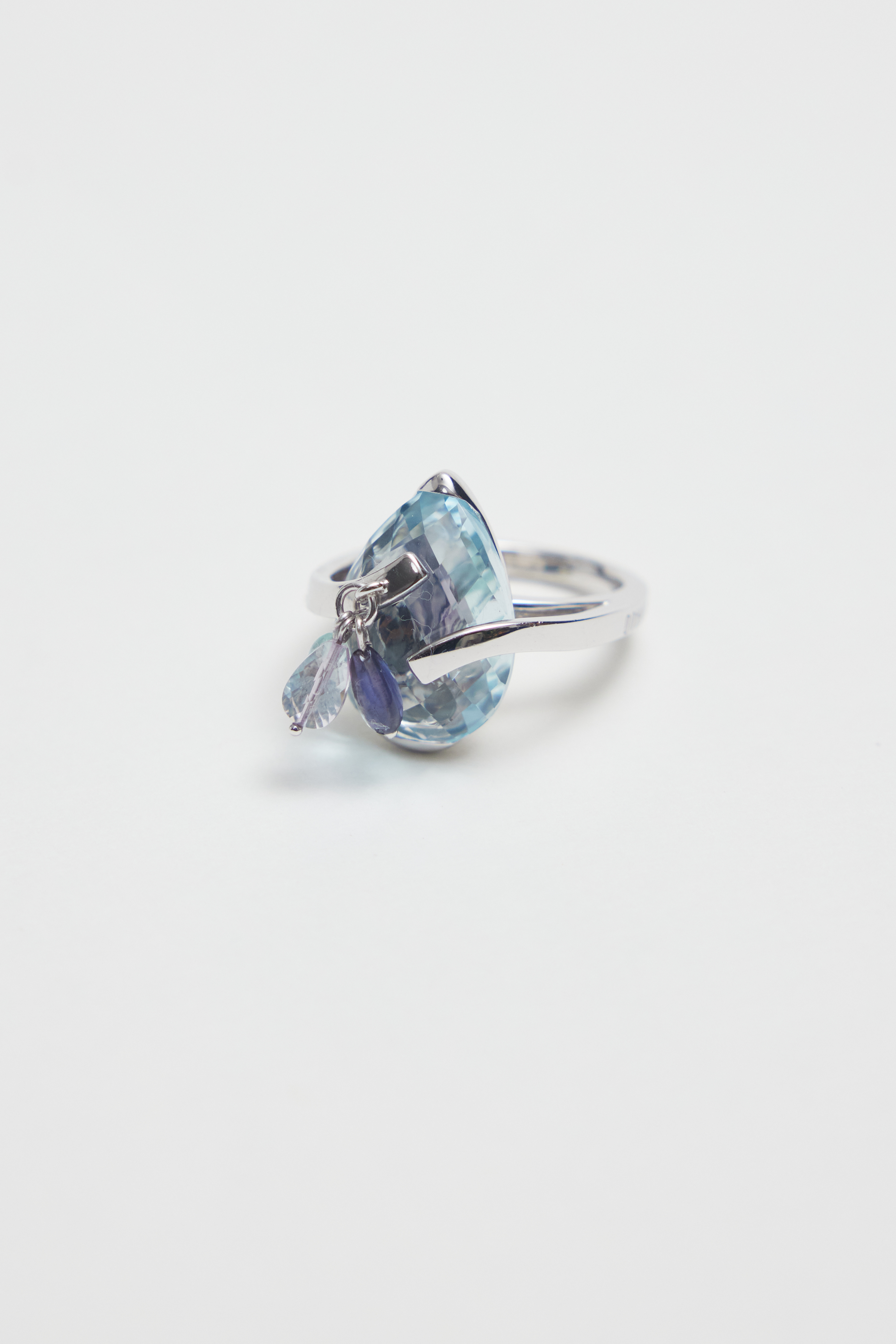 Aja Ring