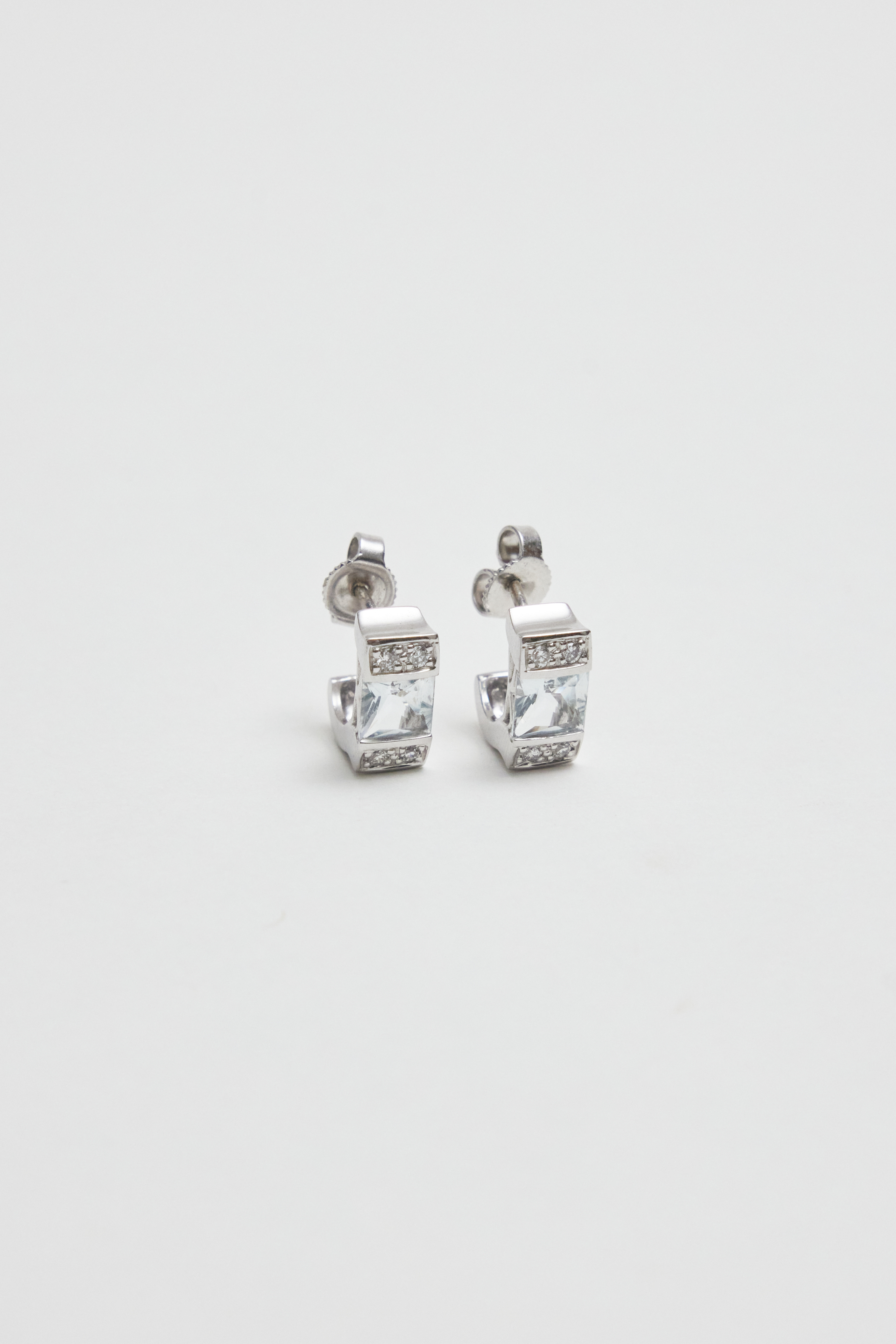 Youngjin Huggie Earrings