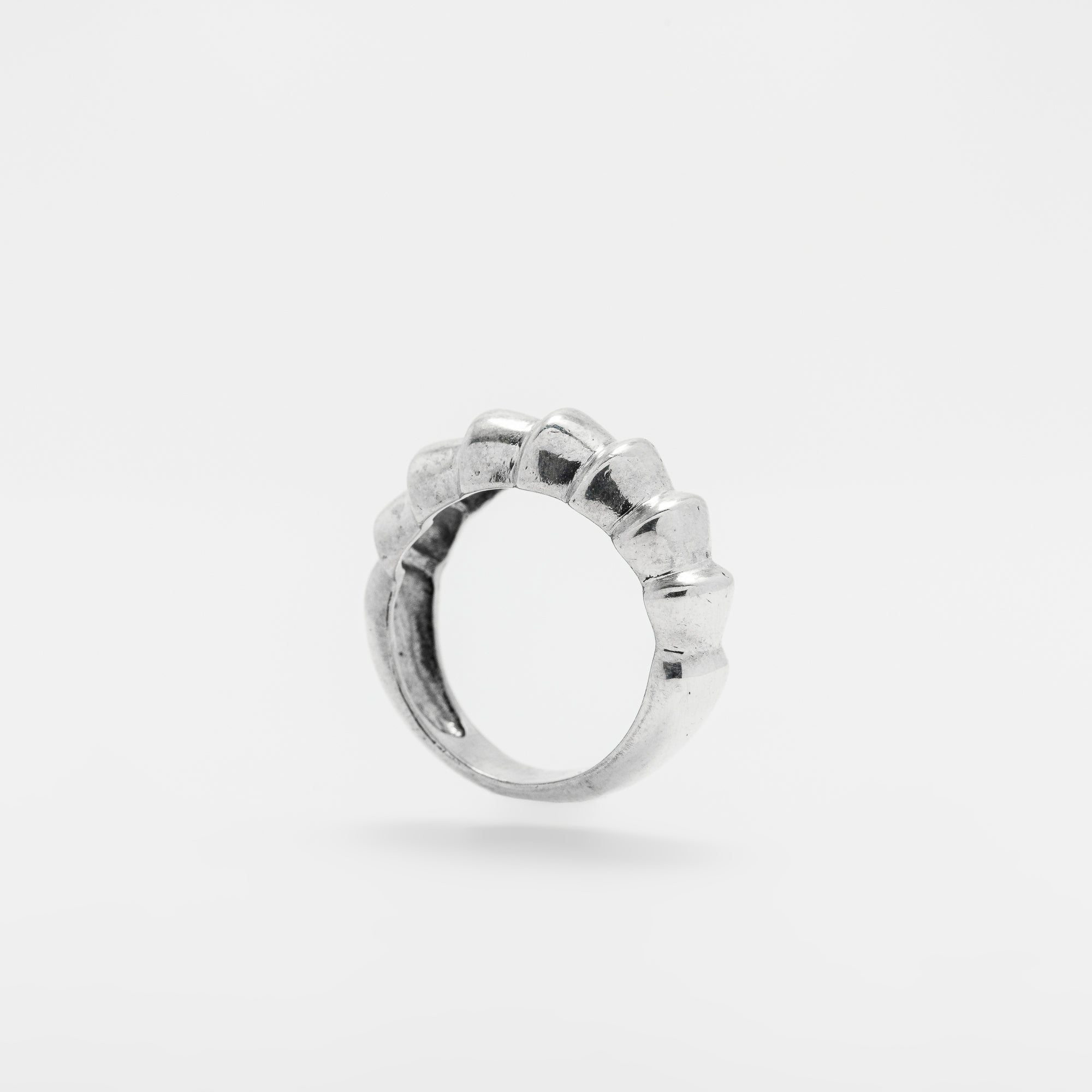 Mushu Ring