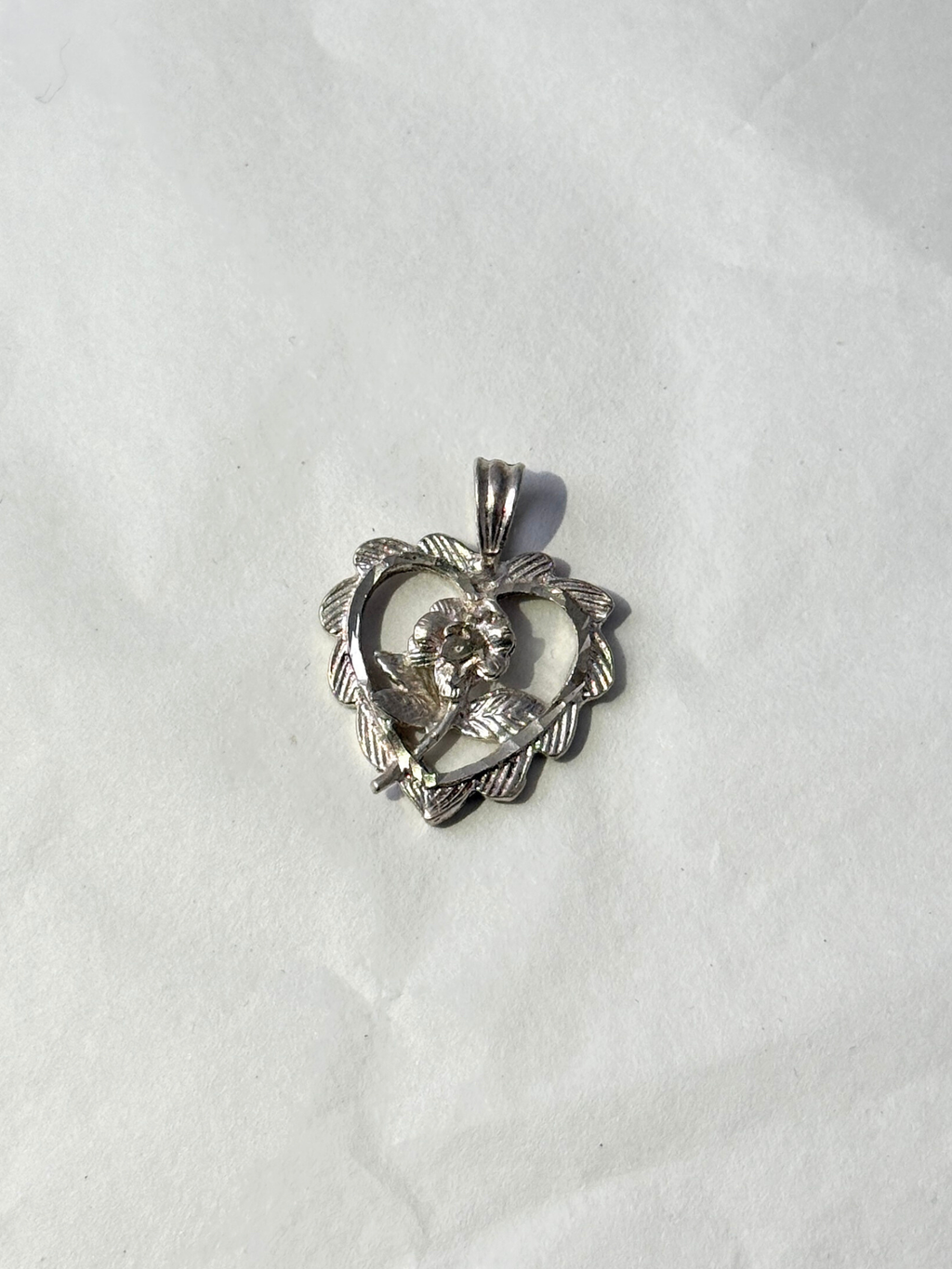 Rose-in-Heart Pendant Ver.1