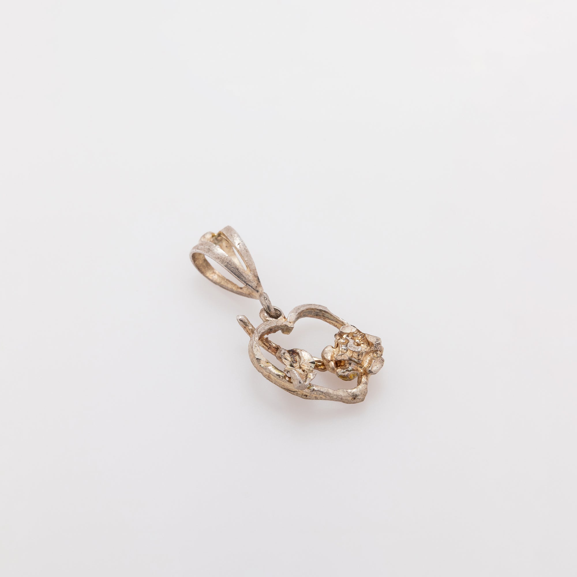 Rose-in-Heart Pendant Ver.2