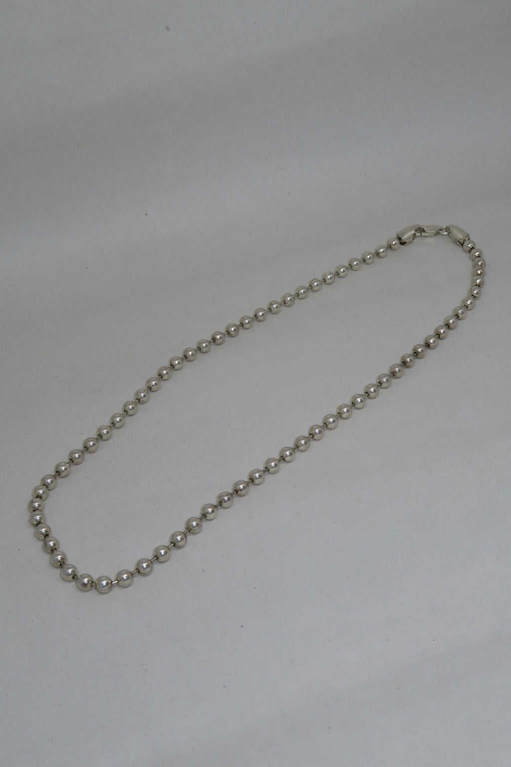 Spherical String Chain