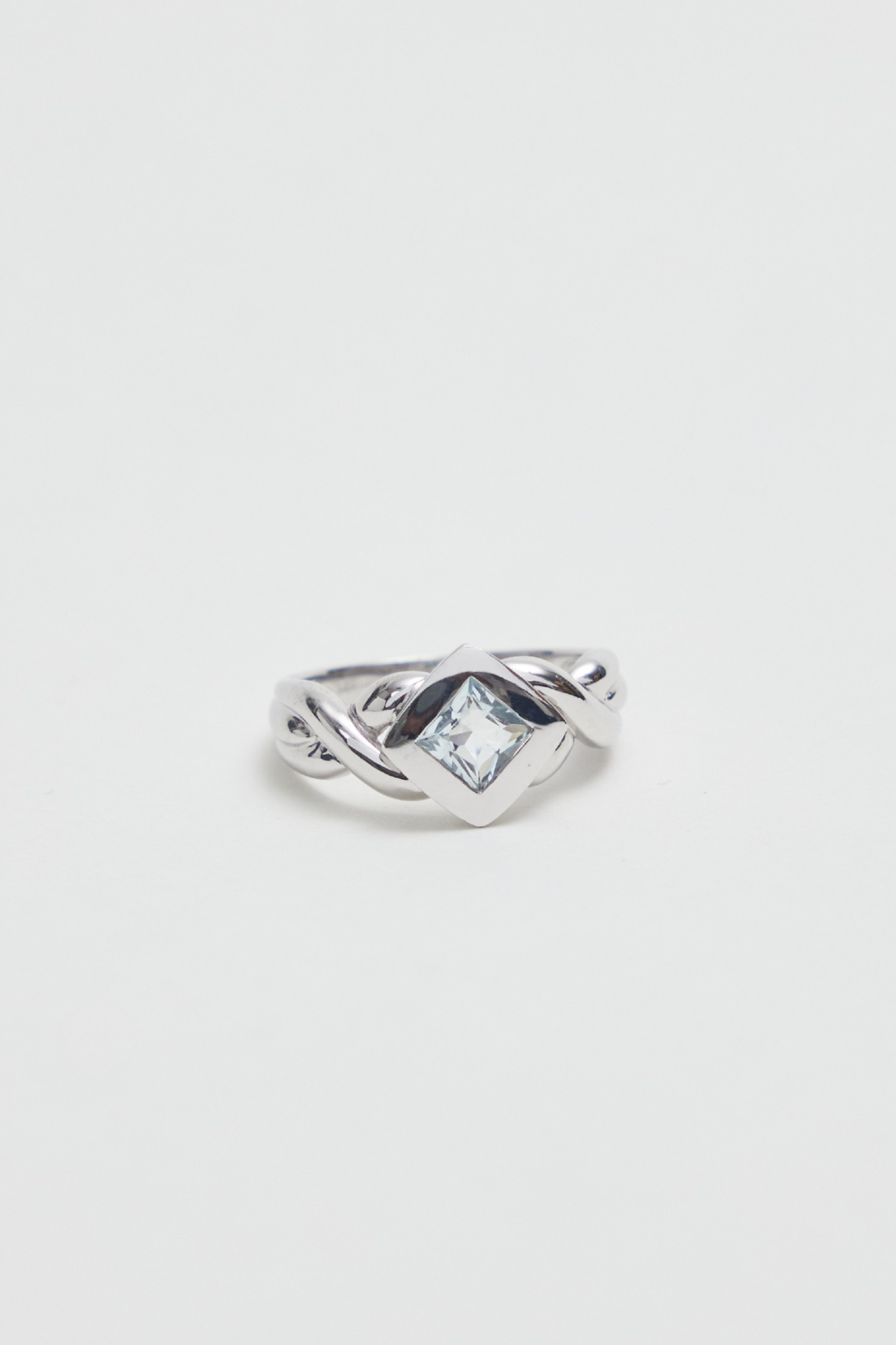 Yohan Ring
