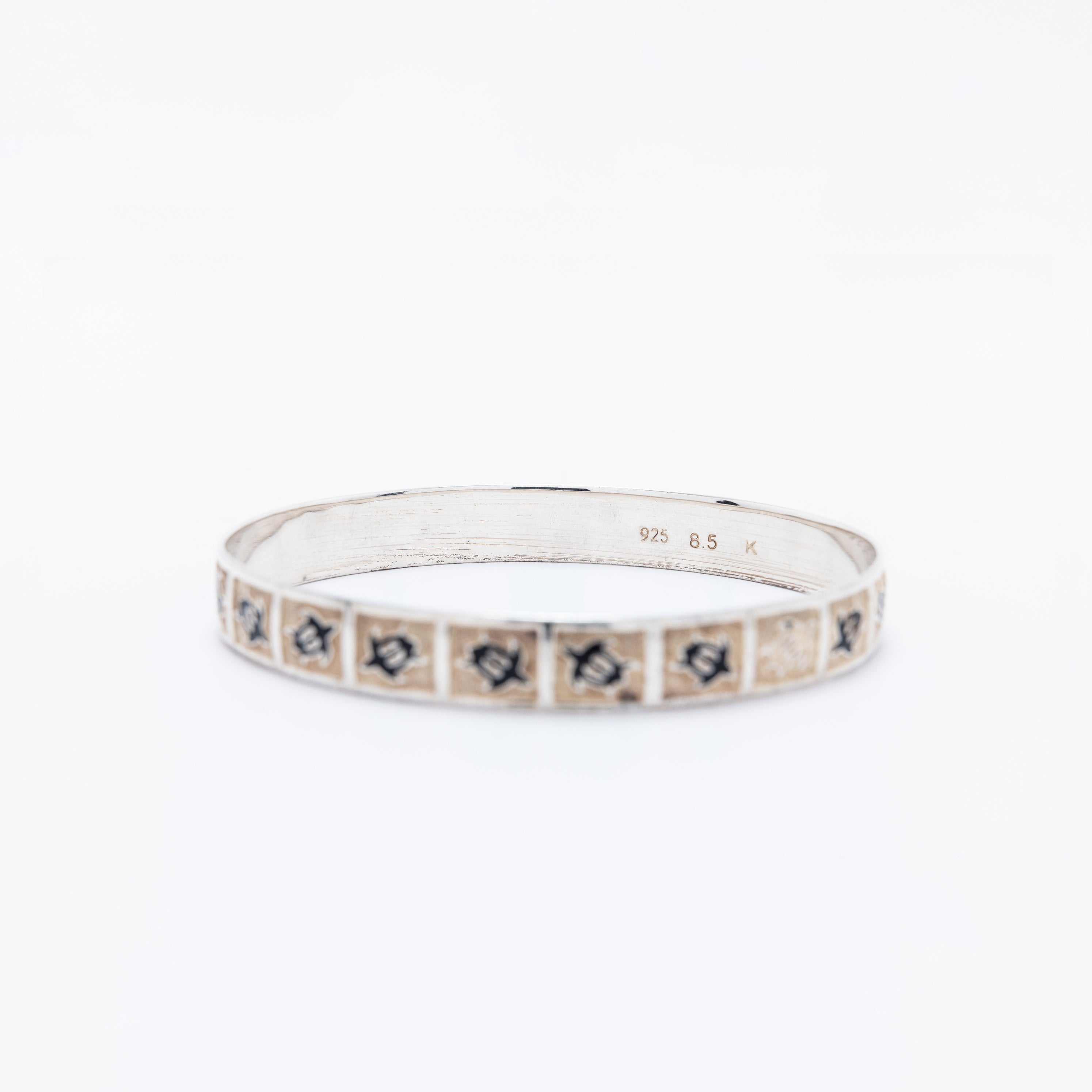 Honu Bangle with Black Enamel Ver.1