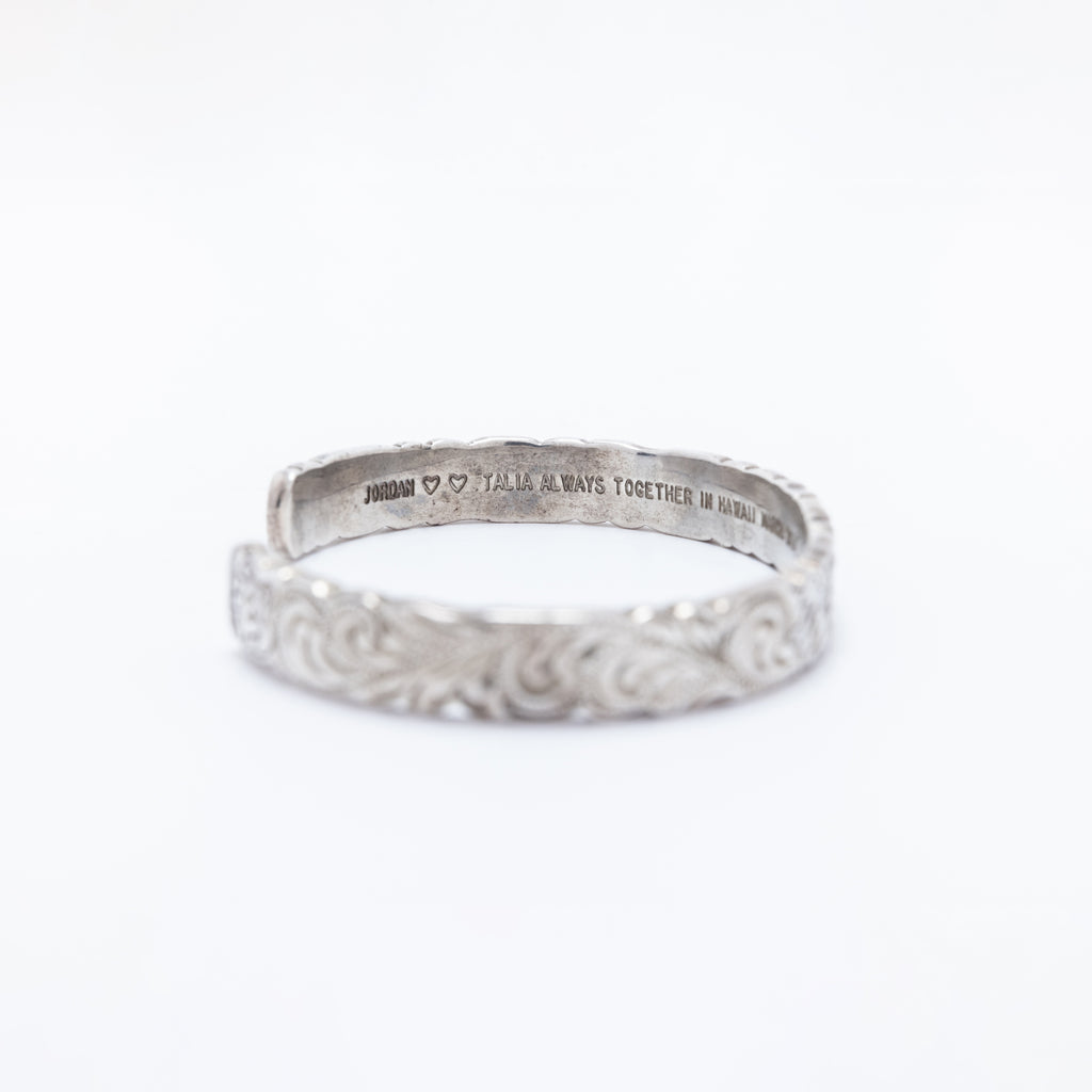 Ku'uipo Honu Cuff with Hawaiian Heritage Scroll