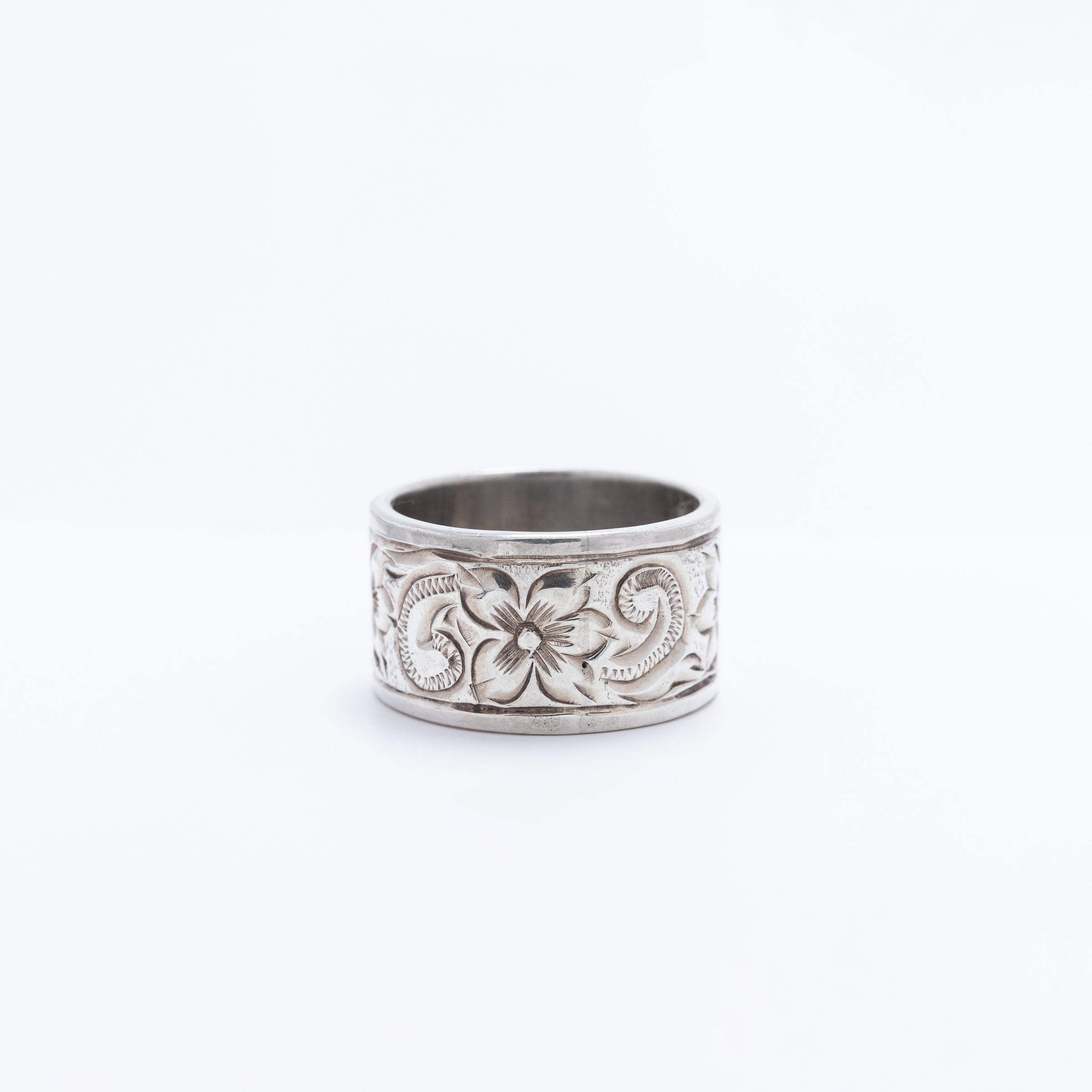 Ku'uipo Cigar Band Style Ring