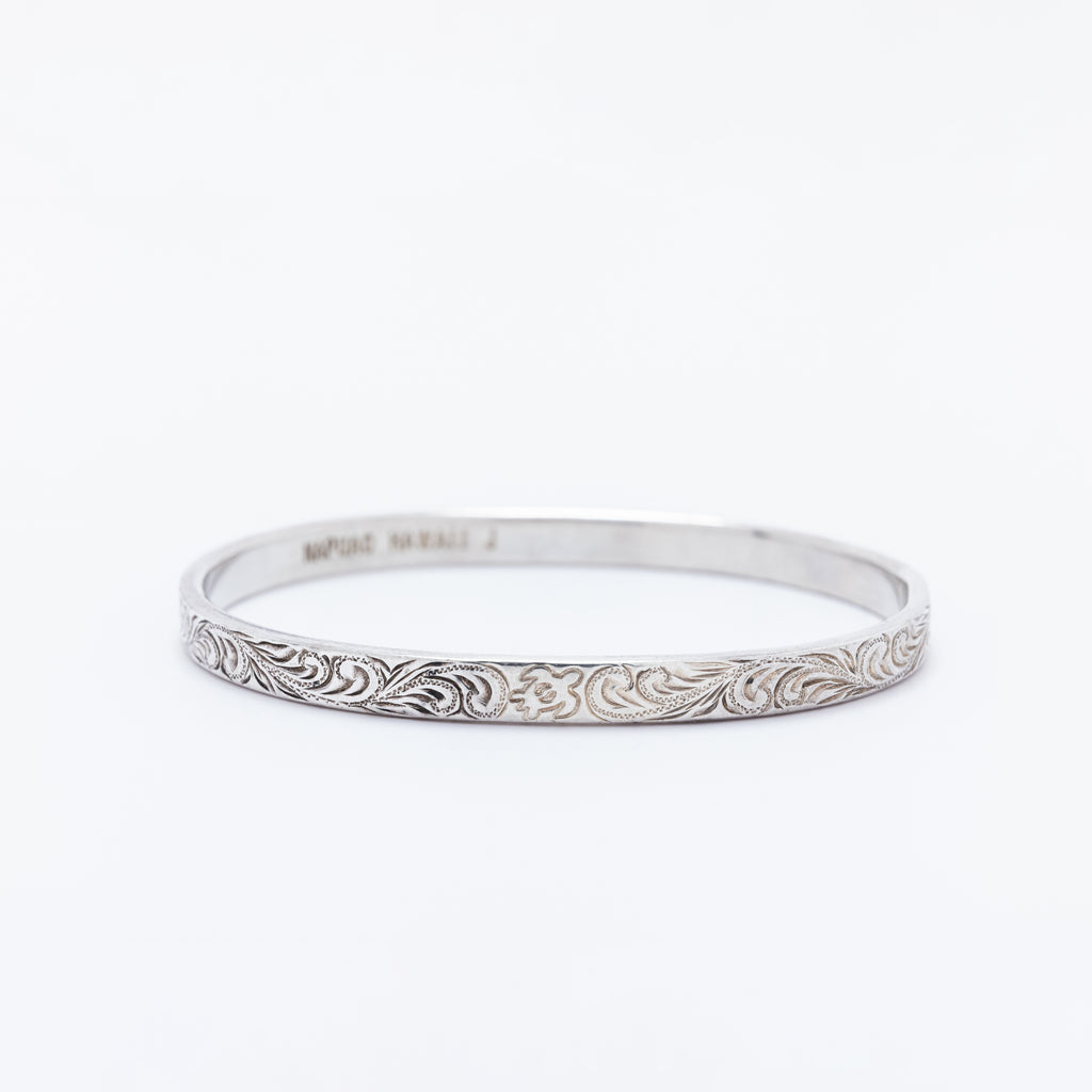 6mm Ku'uipo Bangle with Honu + Hawaiian Heritage Scroll