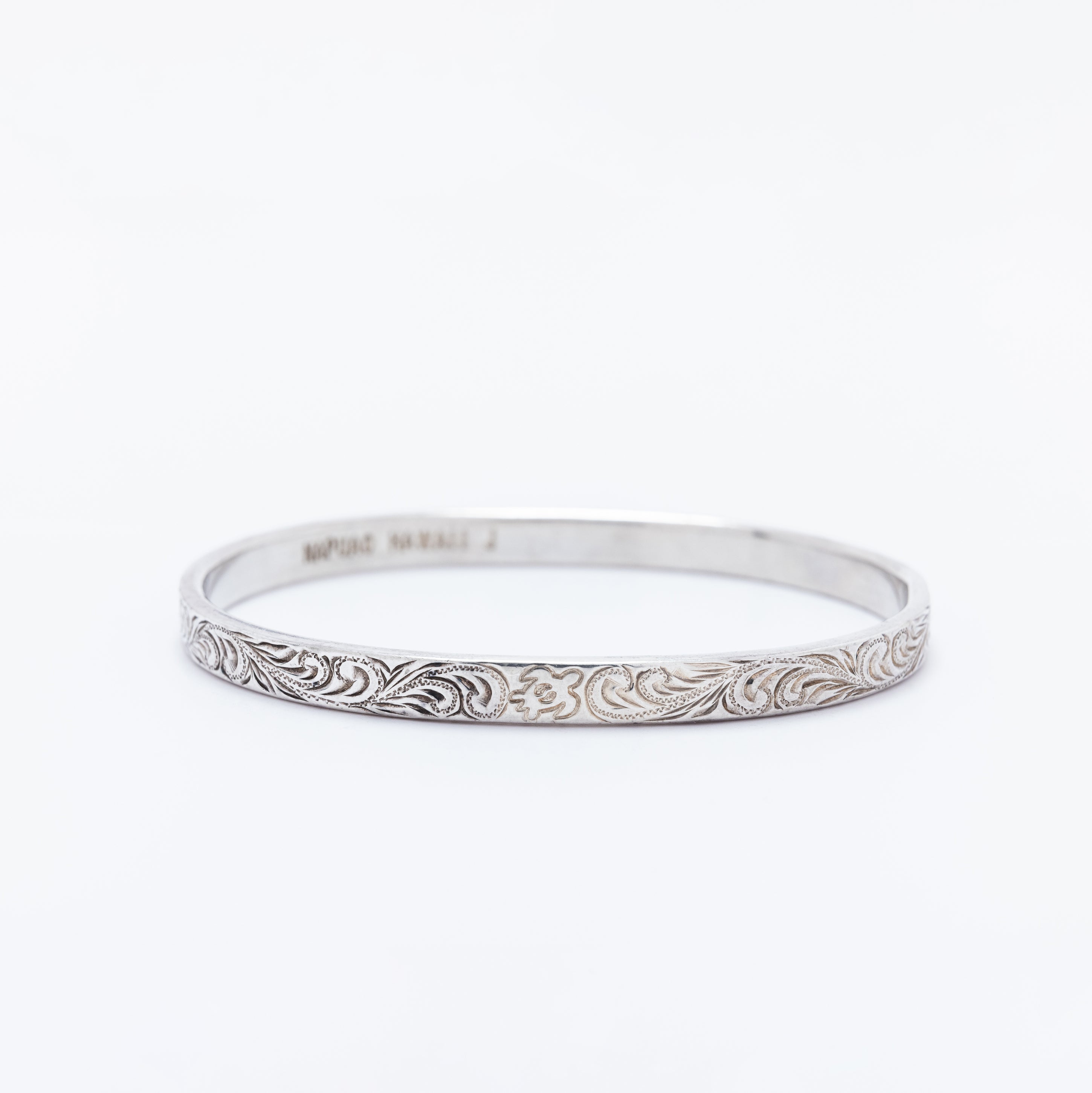 6mm Ku'uipo Bangle with Honu + Hawaiian Heritage Scroll