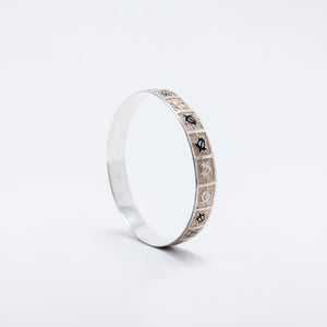 Honu Bangle with Black Enamel Ver.1