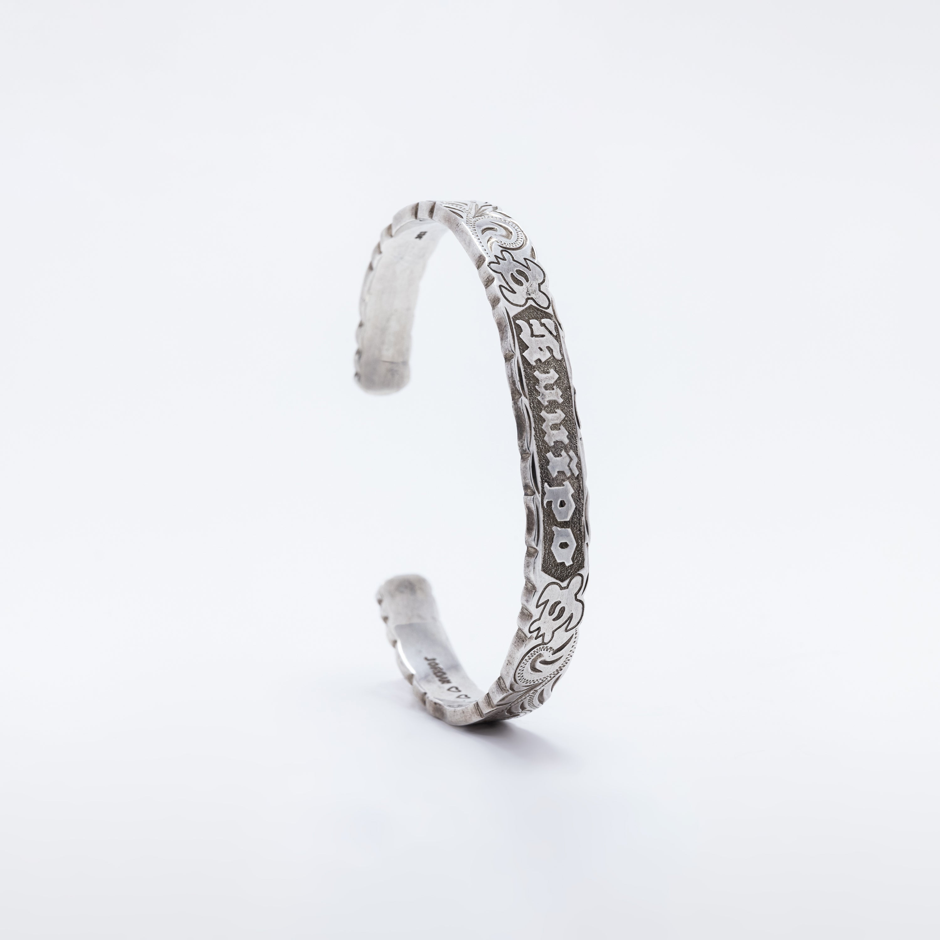 Ku'uipo Honu Cuff with Hawaiian Heritage Scroll
