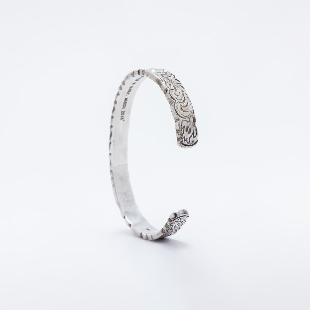 Ku'uipo Honu Cuff with Hawaiian Heritage Scroll