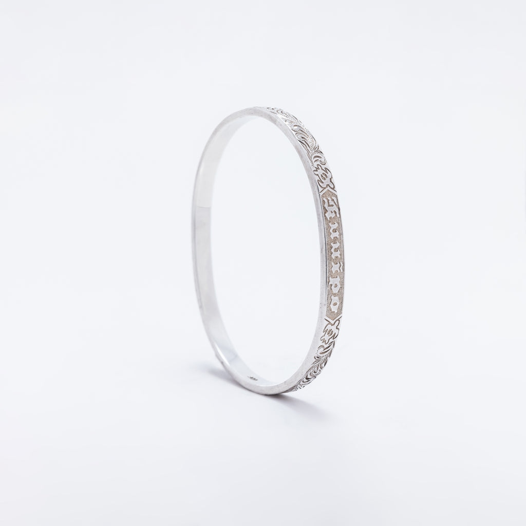 6mm Ku'uipo Bangle with Honu + Hawaiian Heritage Scroll