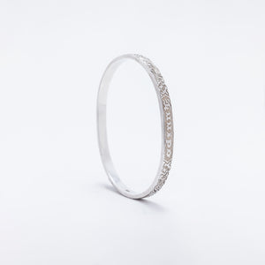 6mm Ku'uipo Bangle with Honu + Hawaiian Heritage Scroll