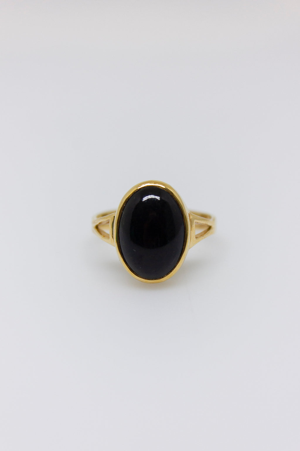 Black Coral Oval Ring [Size 7.25]