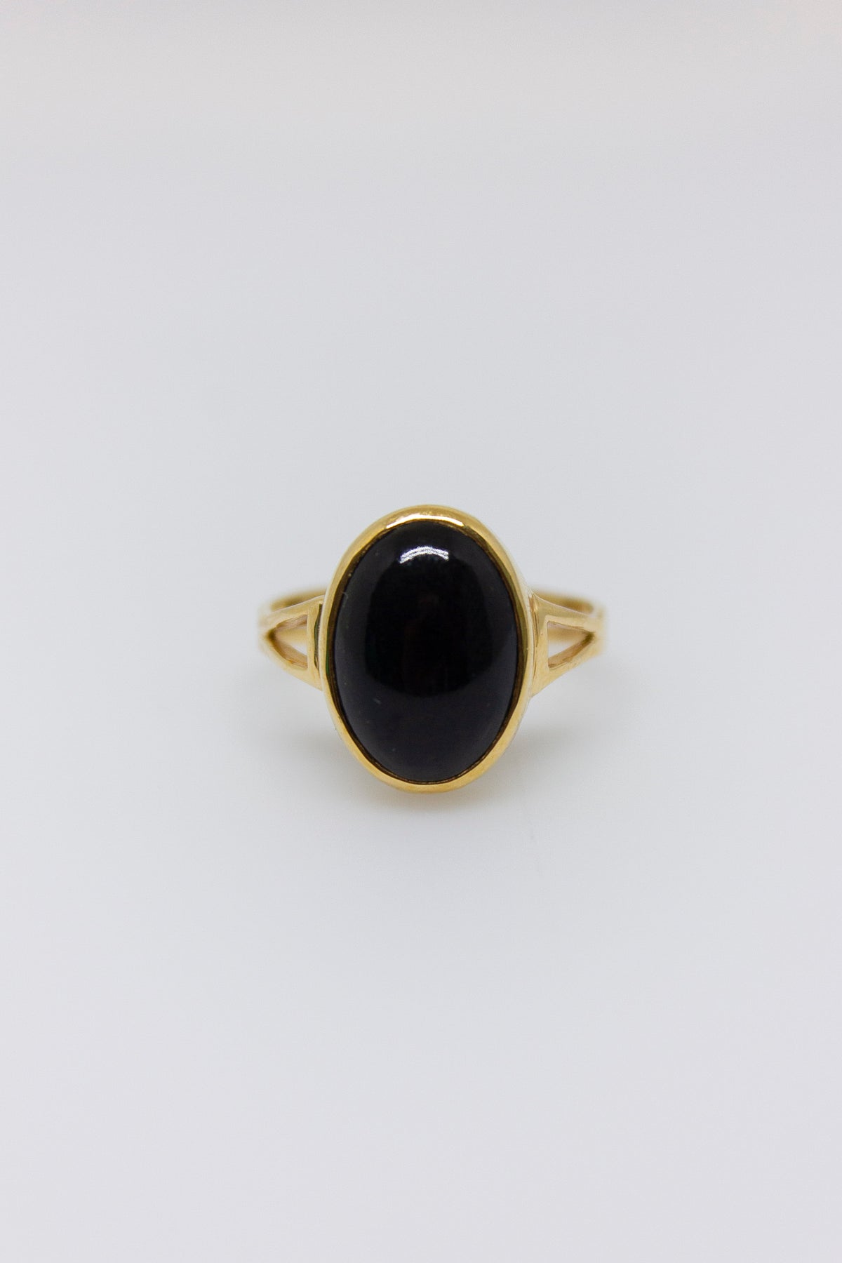 Black Coral Oval Ring [Size 7.25]
