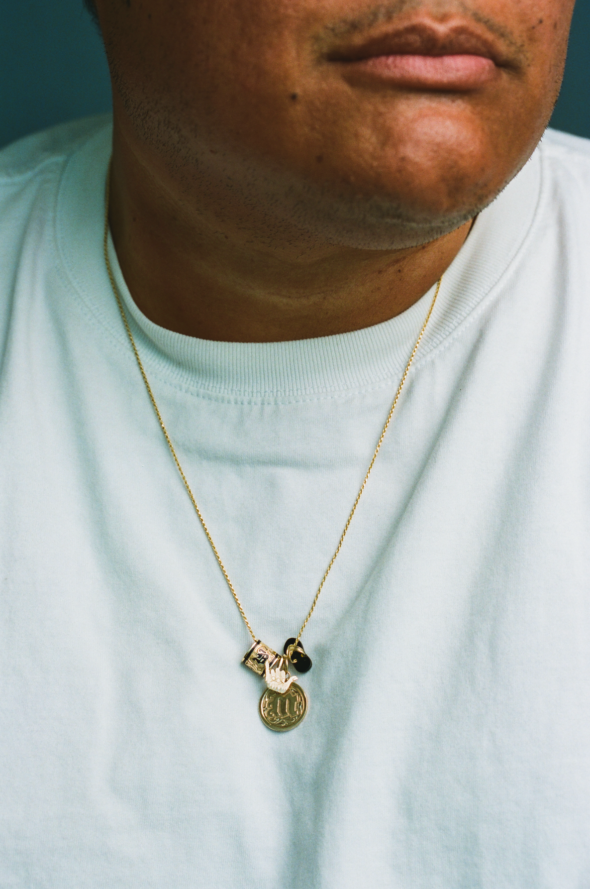 Big Barrel Pendant with Hibiscus