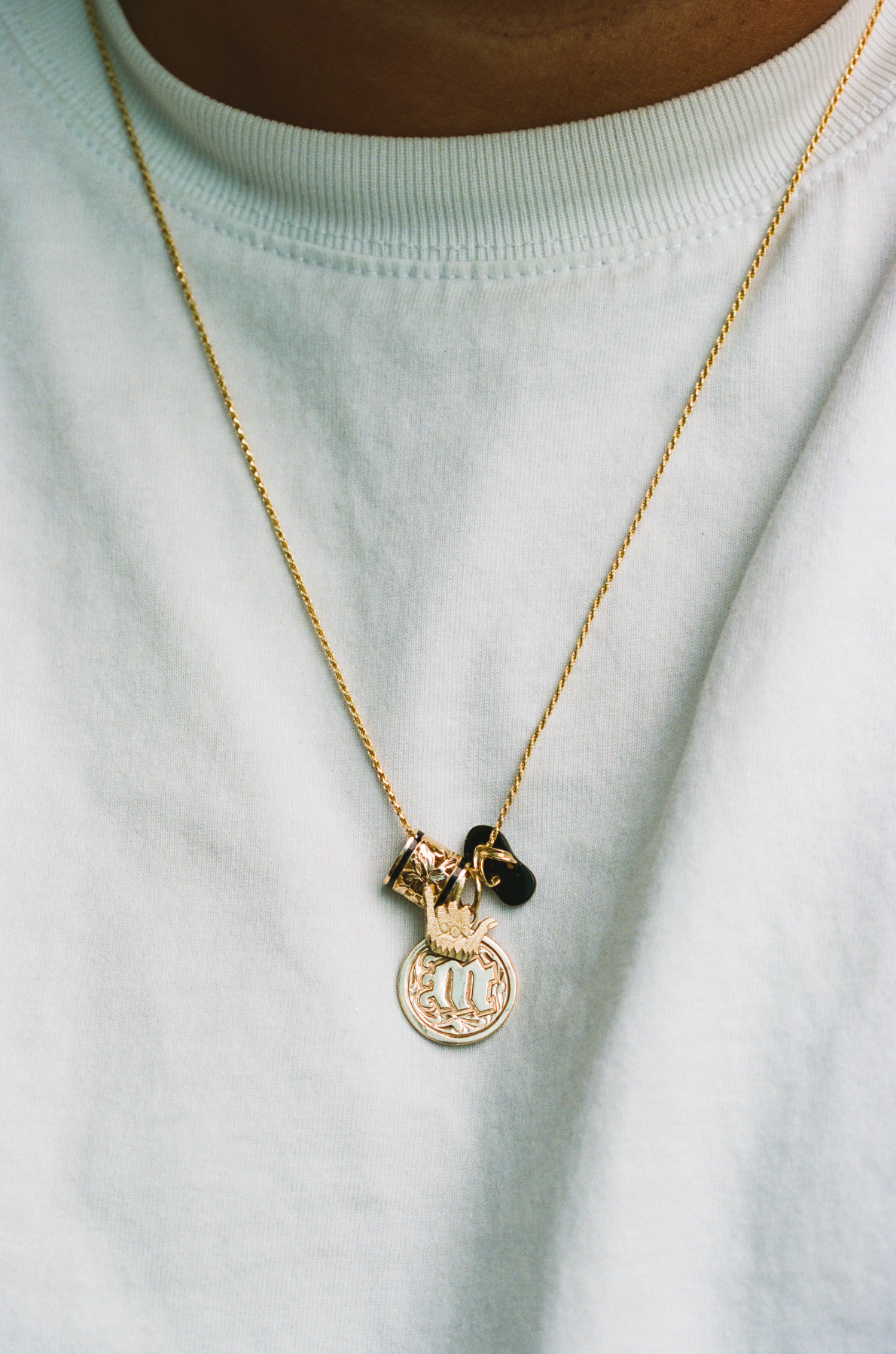 Big Barrel Pendant with Hibiscus