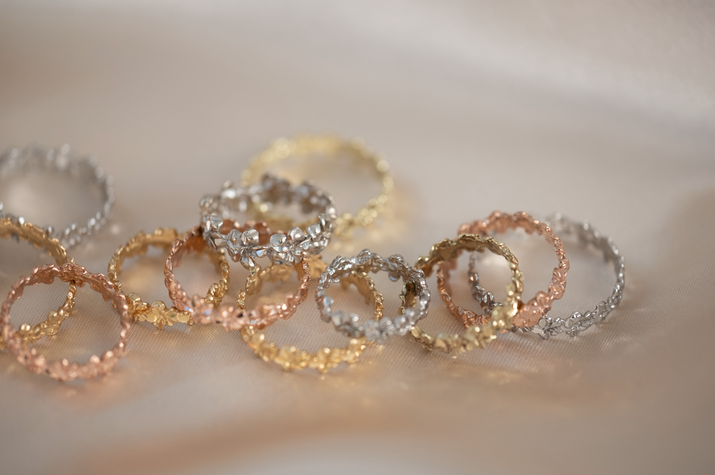 Plumeria Lei Ring in Rose Gold [Size 6]