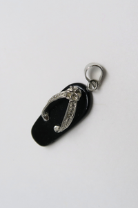 Black Onyx Dangling Slippah Pendant