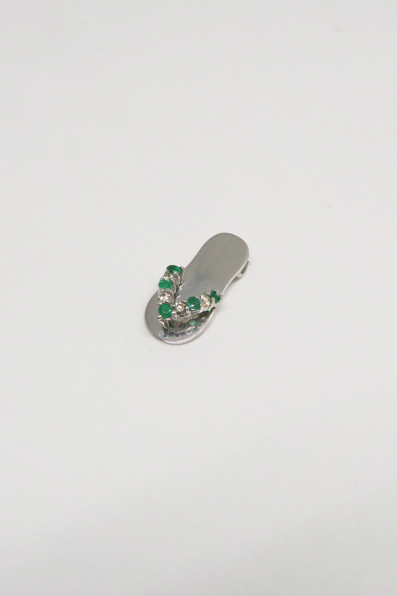 Emerald & Diamond Slippah in White Gold