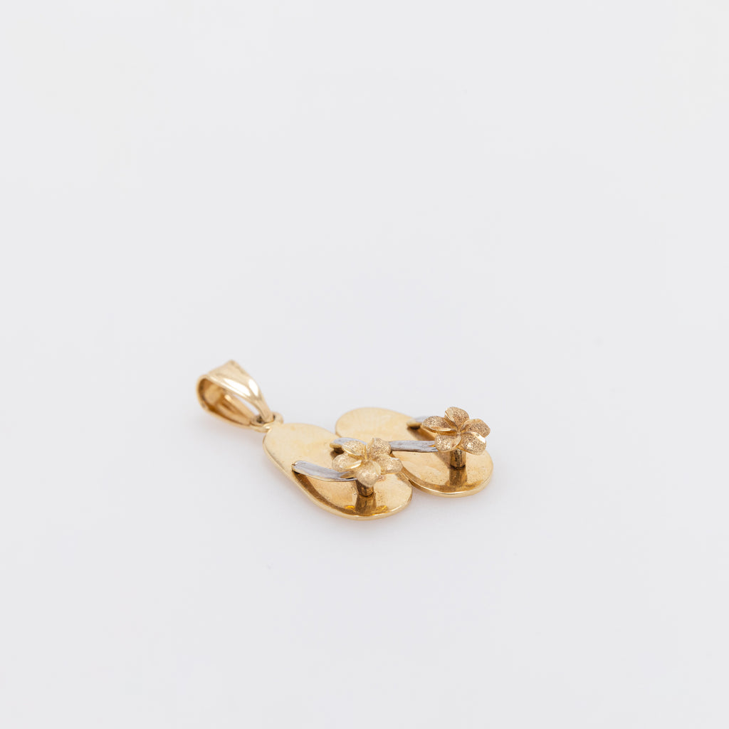 Sistahs Slippah Pendant