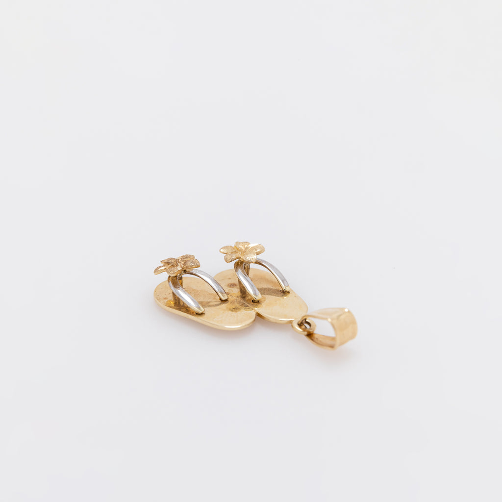 Sistahs Slippah Pendant
