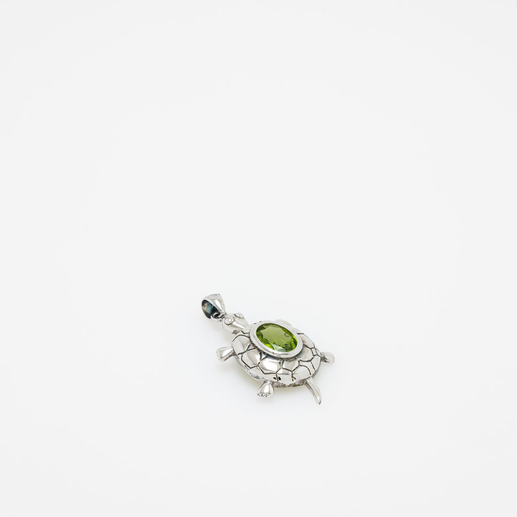 Maria Turtle Peridot Pendant