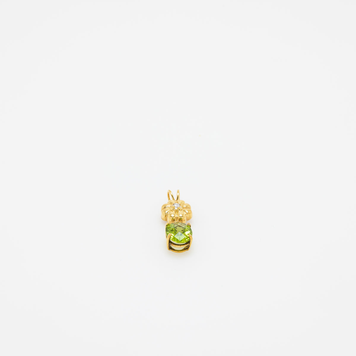 Vivian Peridot Dangling Flower Pendant