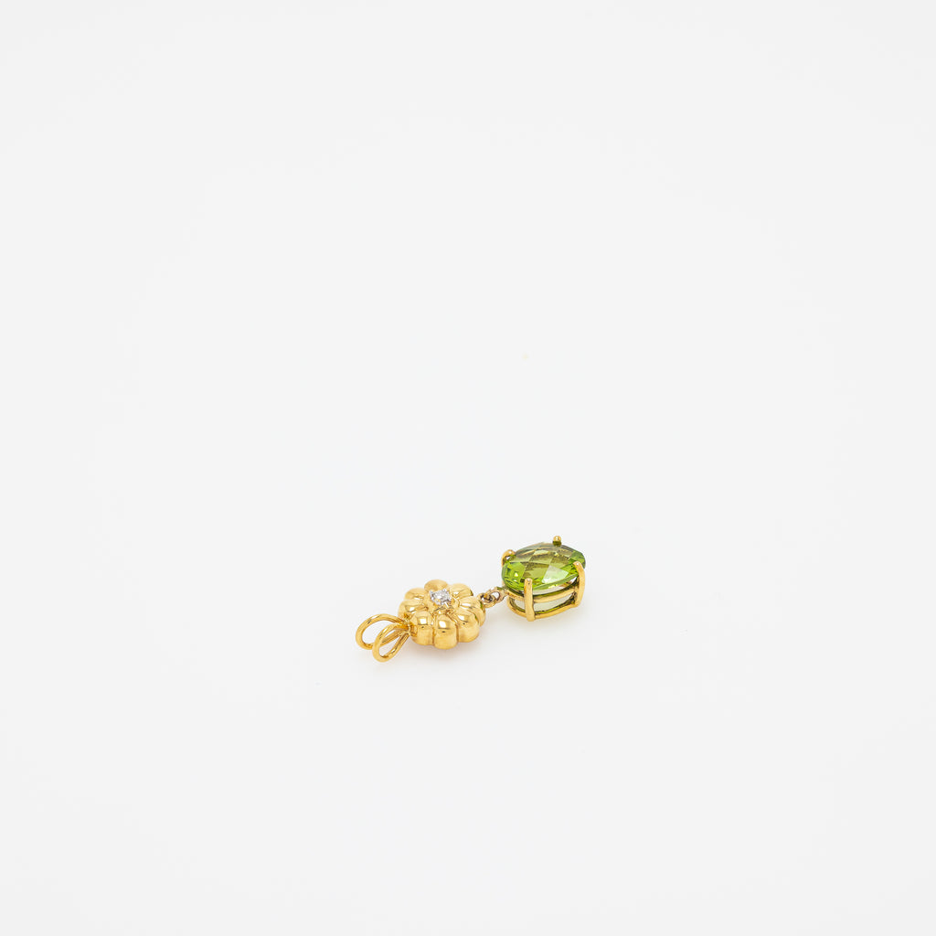 Vivian Peridot Dangling Flower Pendant