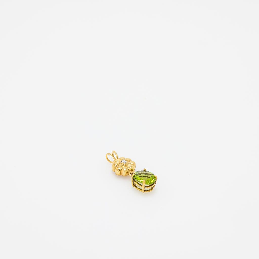 Vivian Peridot Dangling Flower Pendant