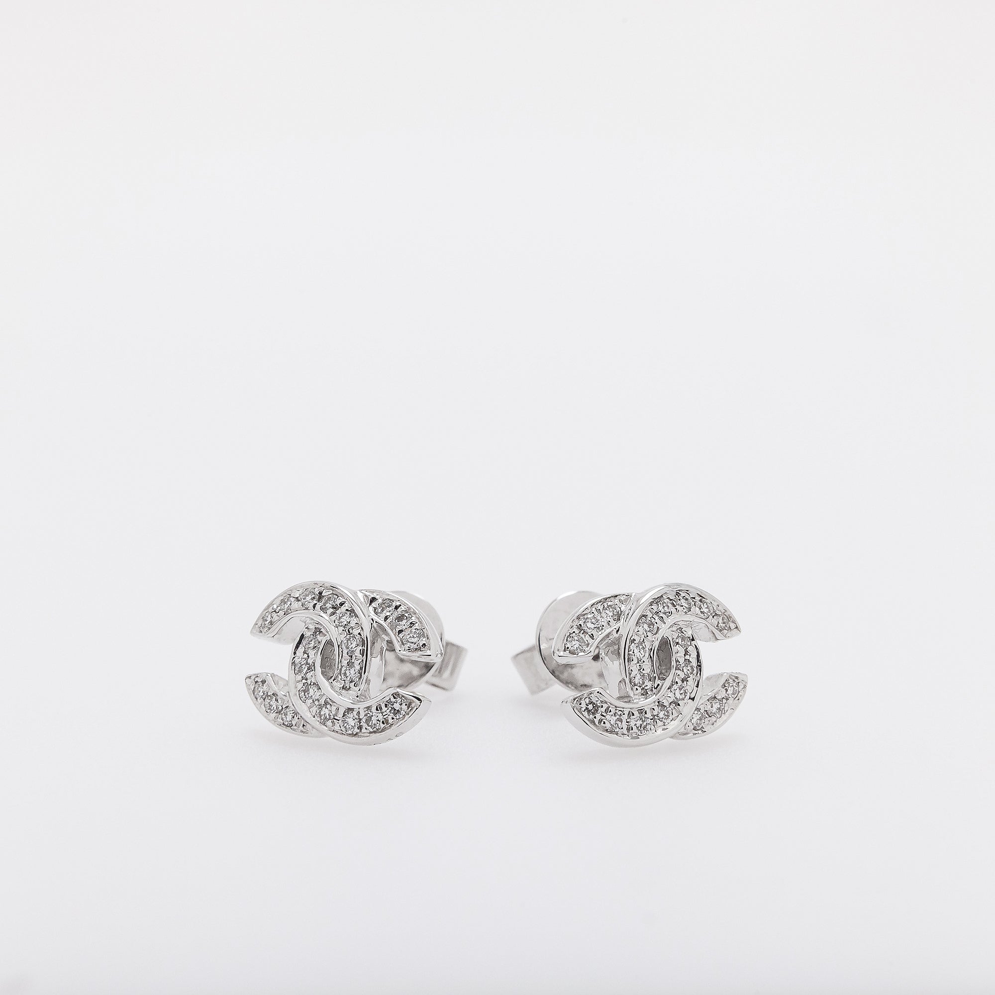 Goeun Studs