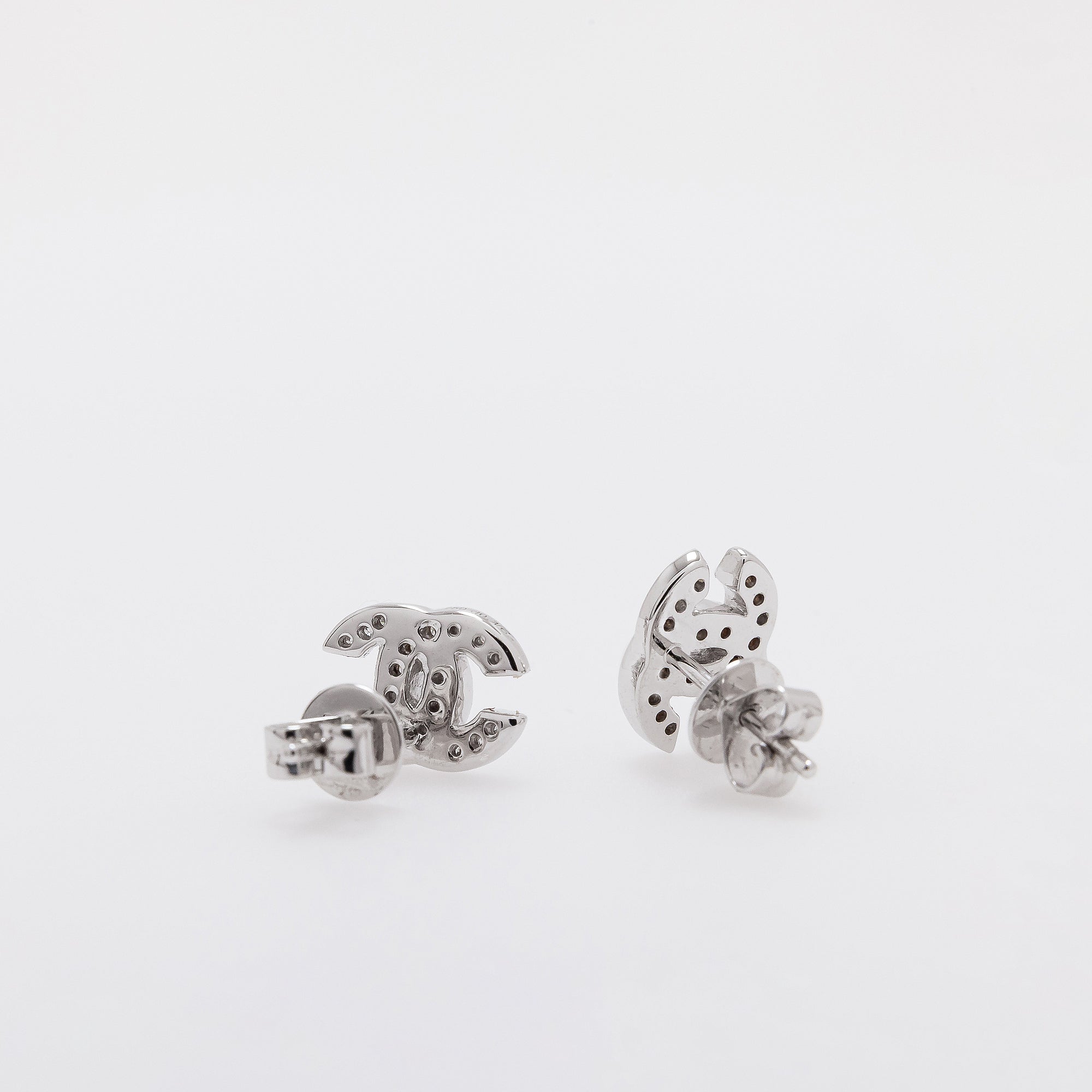 Goeun Studs