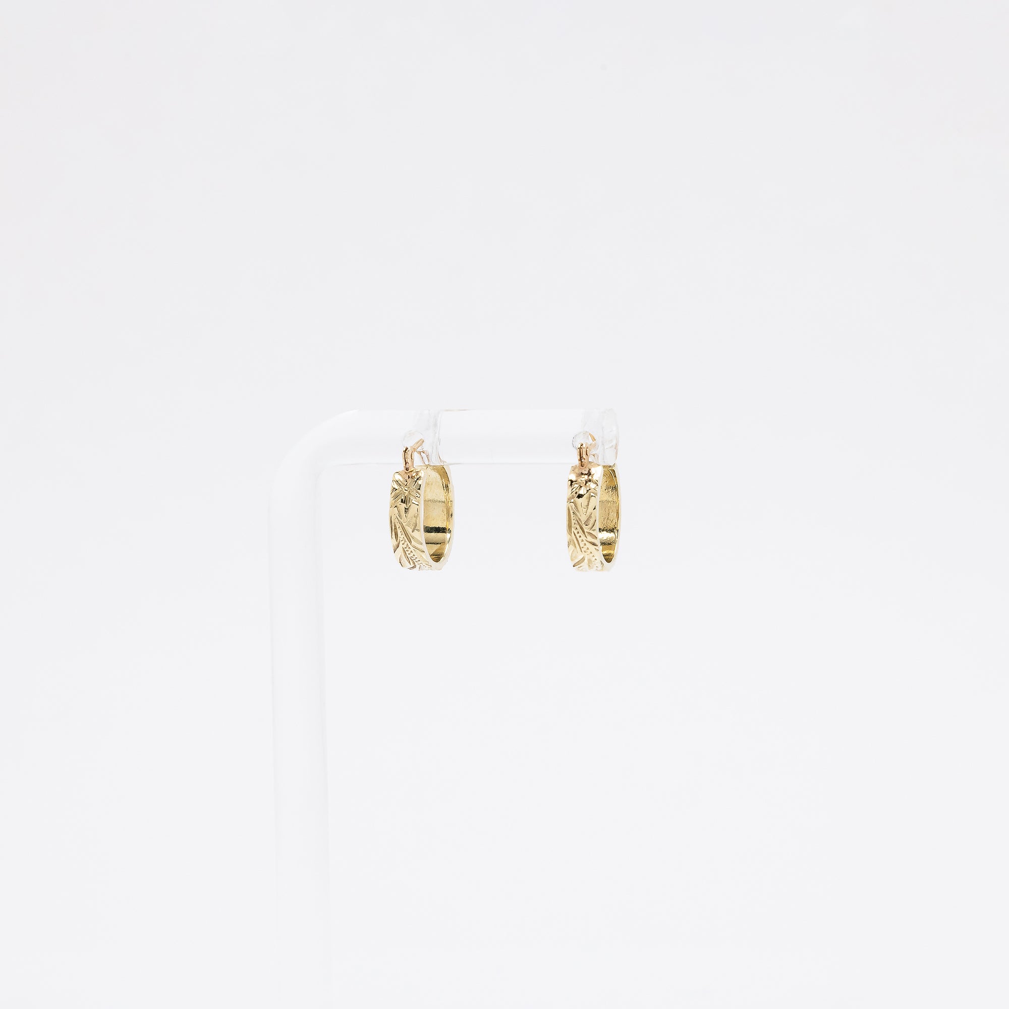 Single Plumeria + Hawaiian Heritage Engraved Huggie Hoops in Green Gold