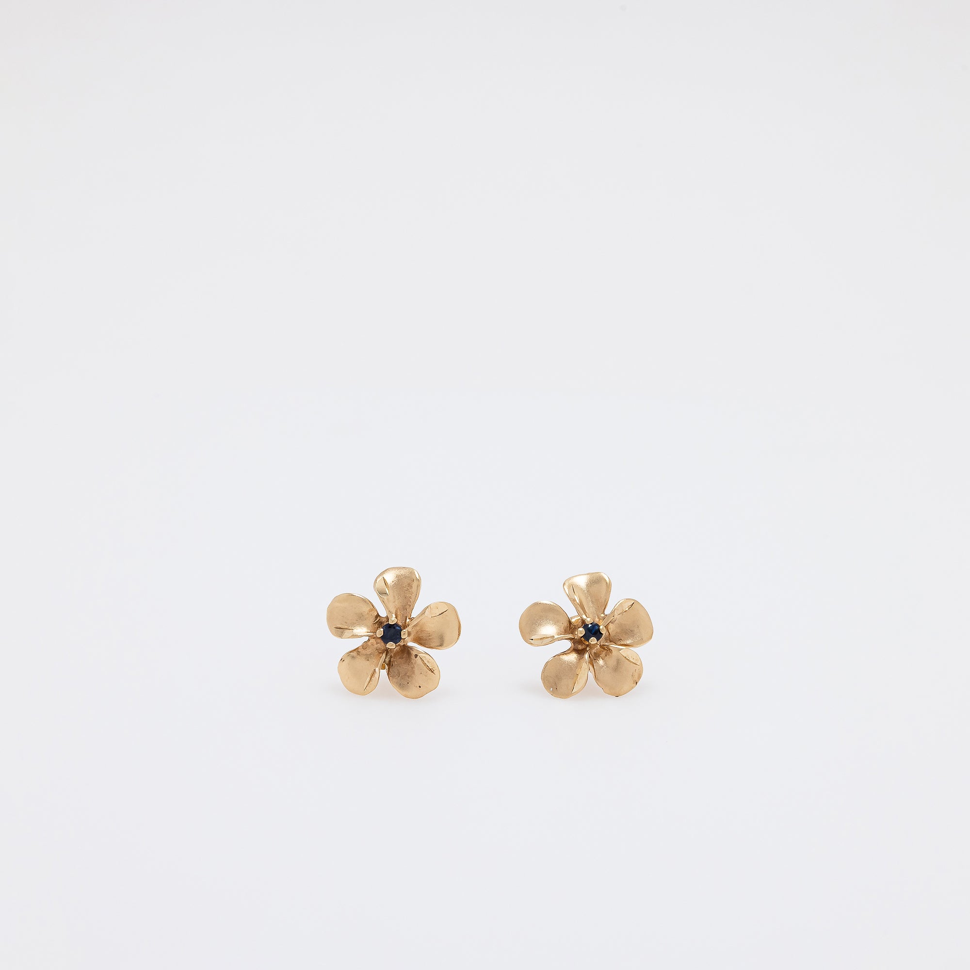 Sapphire Plumeria Smooth Studs in Yellow Gold