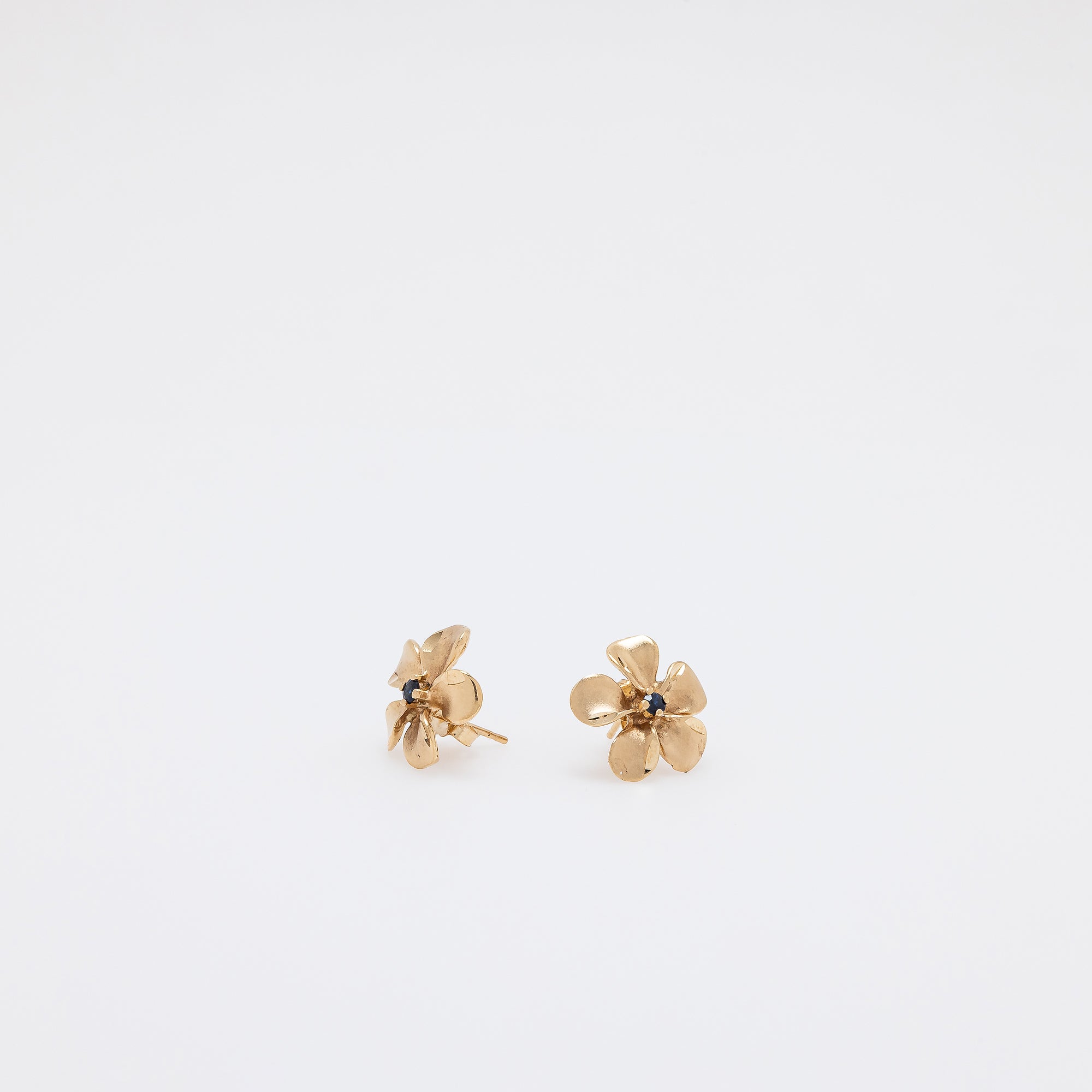 Sapphire Plumeria Smooth Studs in Yellow Gold