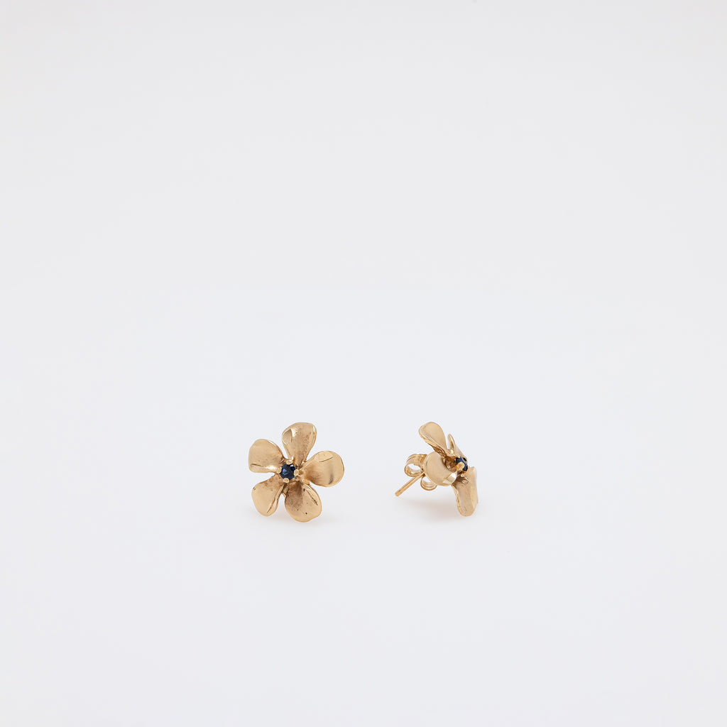 Sapphire Plumeria Smooth Studs in Yellow Gold