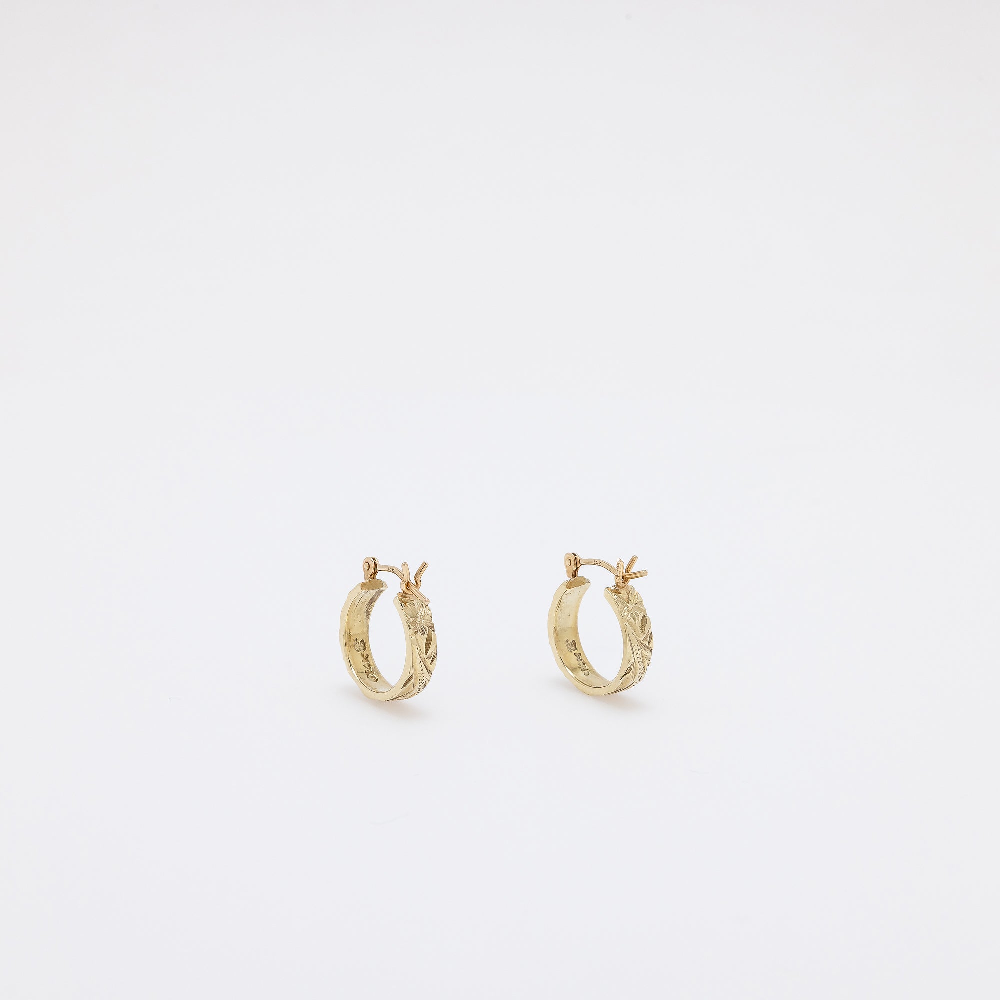 Single Plumeria + Hawaiian Heritage Engraved Huggie Hoops in Green Gold